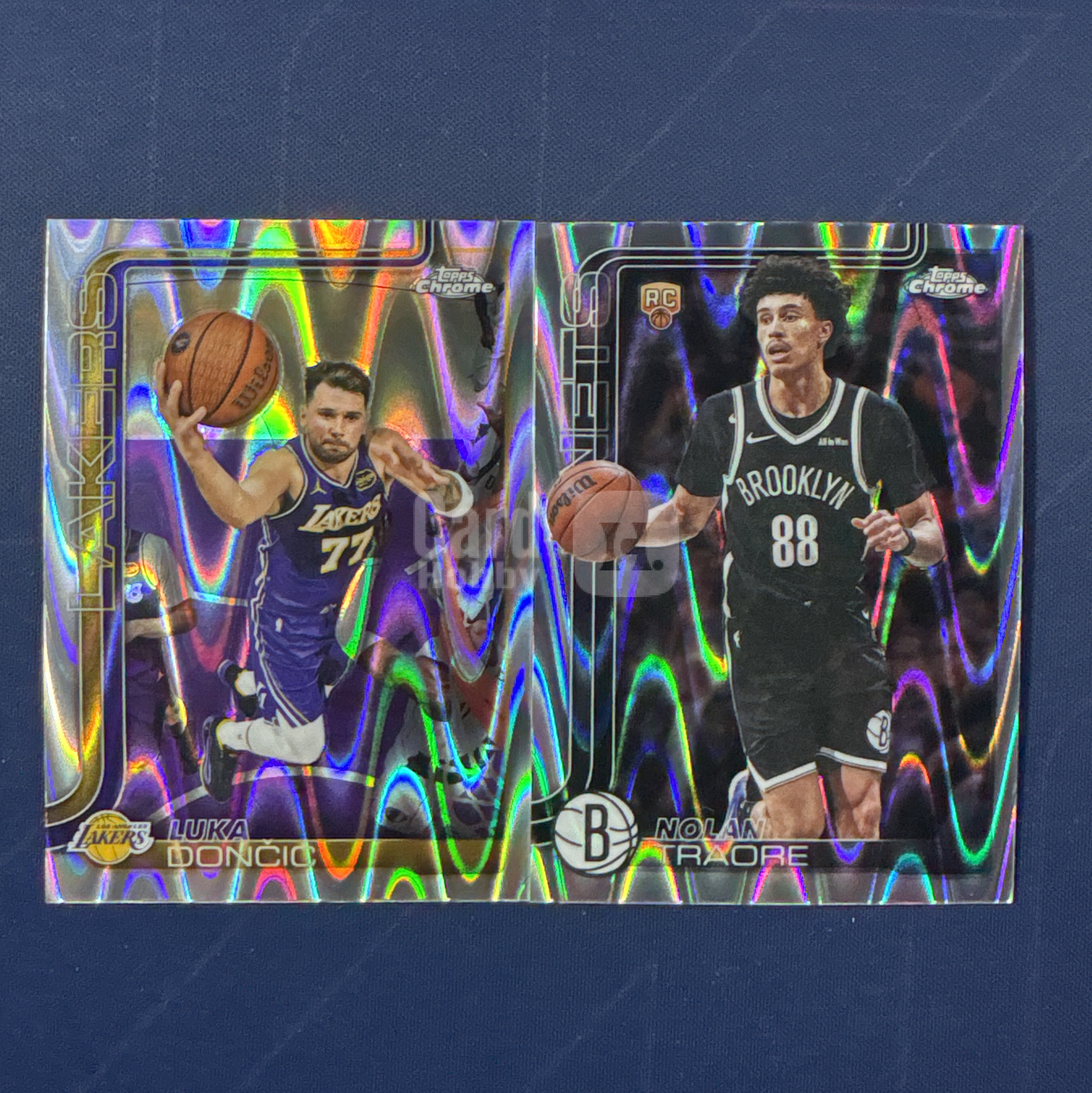 2025-26 Topps Chrome Luka Doncic Nolan Traore 【爆爆代卖】卢卡 东契奇 诺兰 特拉奥雷 RC新秀 湖人 篮网 银折 波纹折 熔岩折 2张Lot 如图 #黄