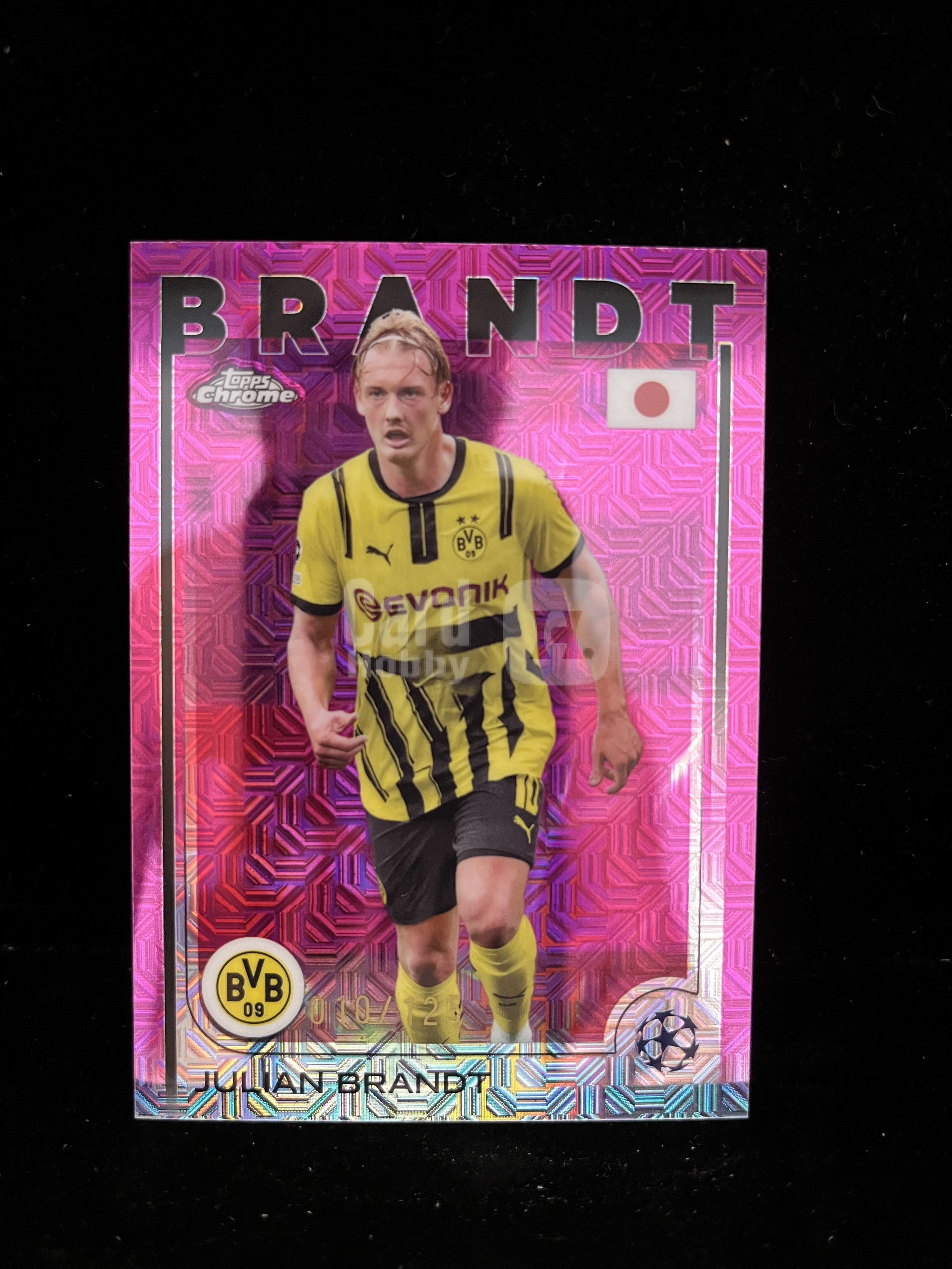 免费代拍 2025 Topps Chrome 欧冠 布兰特 Julian Brandt Numbered 010/125编 粉折 卡品如图# B085