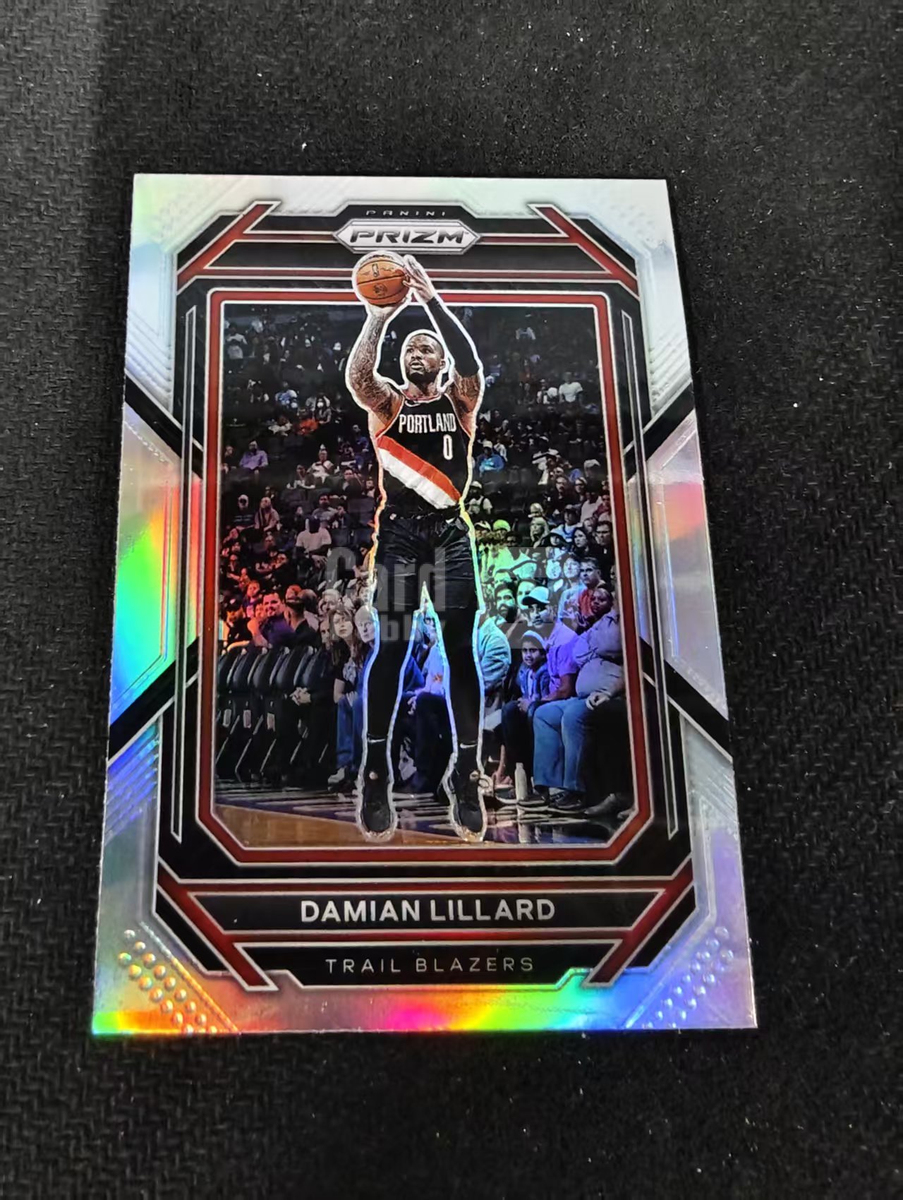 2022-23 Panini Prizm Damian Lillard 利拉德 开拓者 银折 PZ 划痕 边角瑕疵 #62