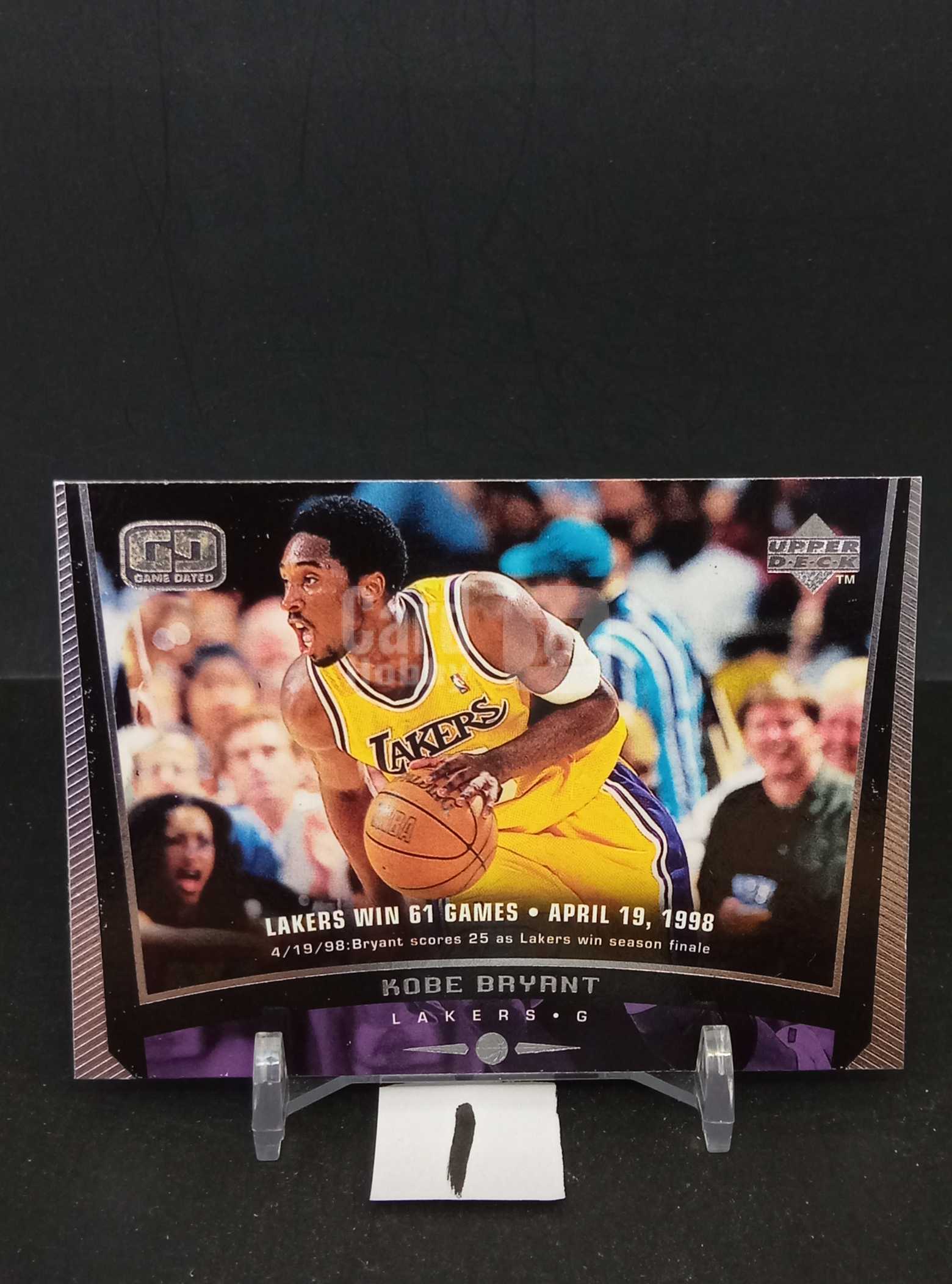 【DC拍卖】7.23CR7(微瑕)98-99 Upper Deck Chronology Kobe Bryant 科比湖人 61 胜纪录时刻特卡 #75 正反面实拍