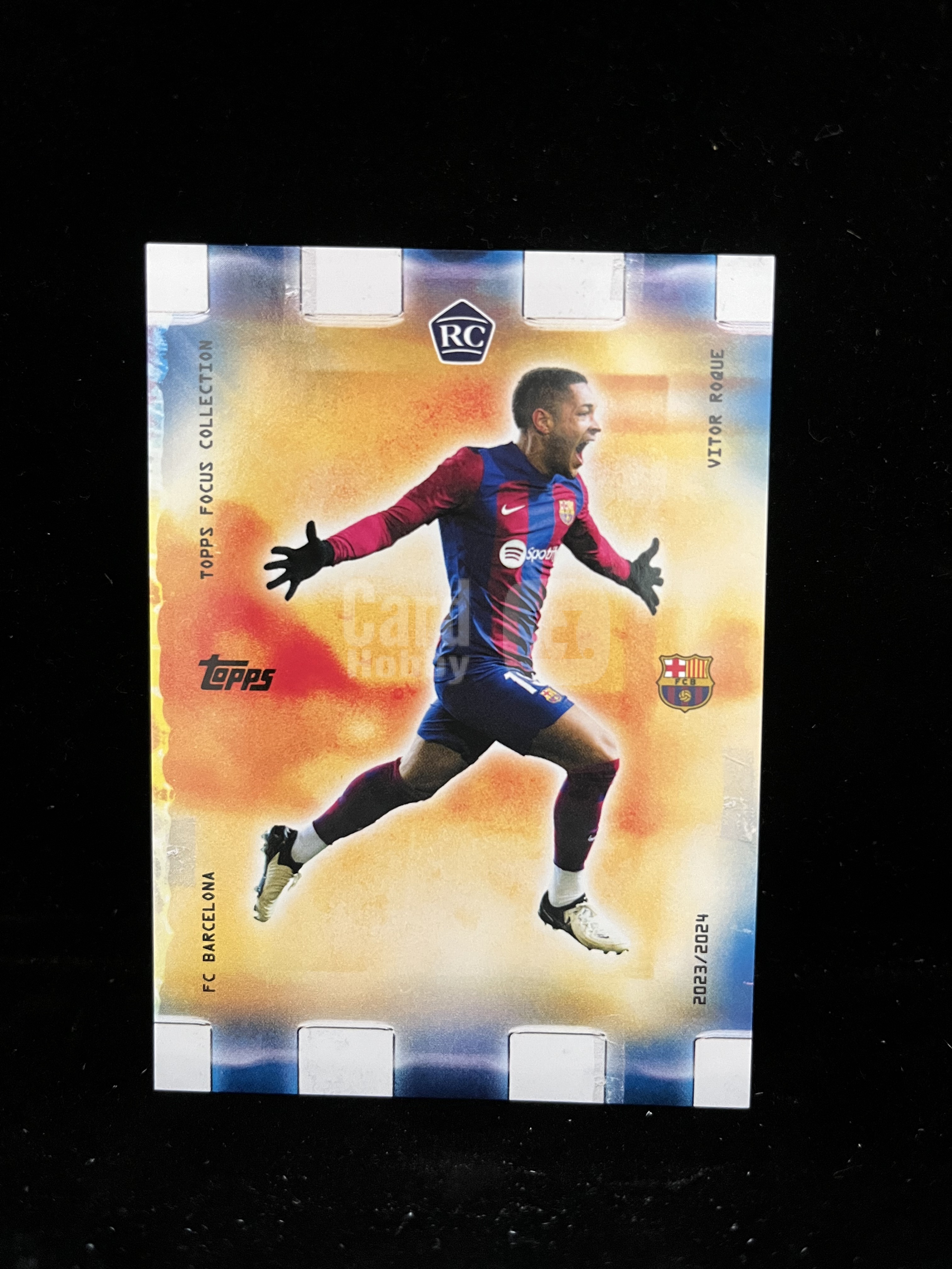 免费代拍 2023 Topps Focus Collection FC Barcelona 西甲 罗克 Vitor Roque RC 折射 卡品如图#B101
