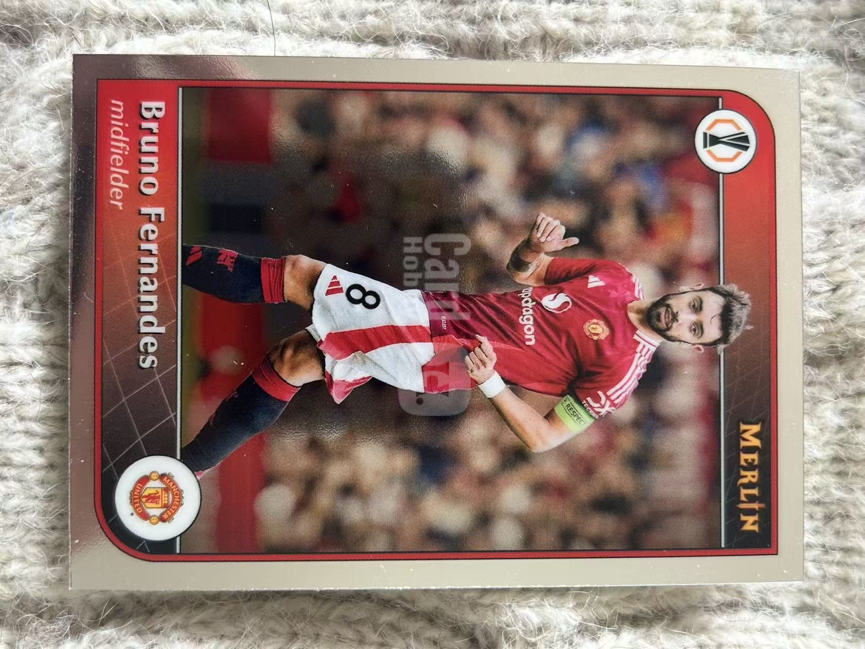 2024 Topps Merlin chrome Bruno Fernandes 布鲁诺・费尔南德斯 - 曼联中场队长,葡萄牙国脚,传球与远射能力出众,球队进攻核心,凑套必备