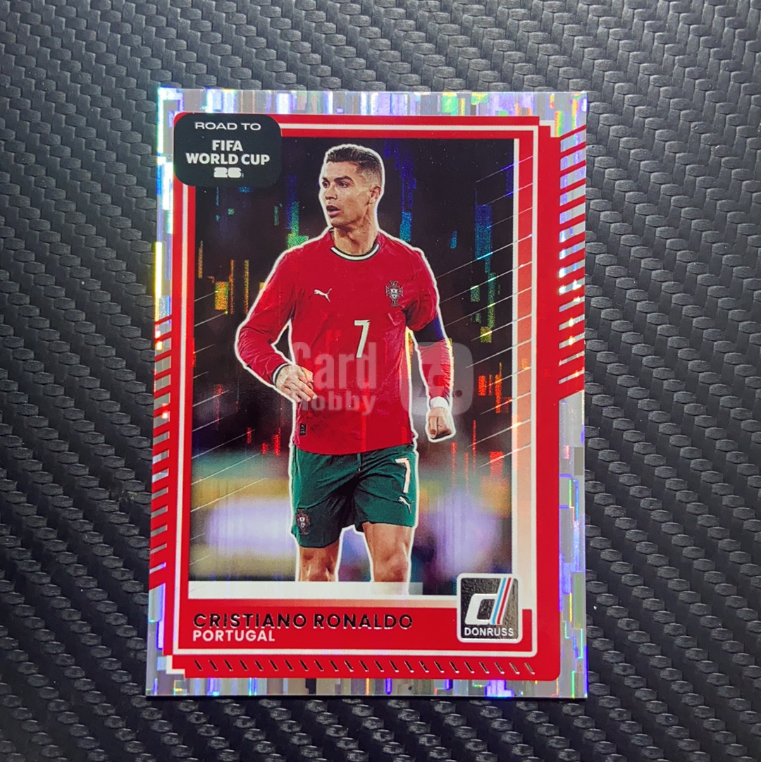 【小牛代拍】2025-26 Panini Donruss Cristiano Ronaldo 杜蕾斯 世界杯之路 克里斯蒂亚诺 罗纳尔多 C罗 瀑布折 葡萄牙 卡品如图（夜雨捉花）