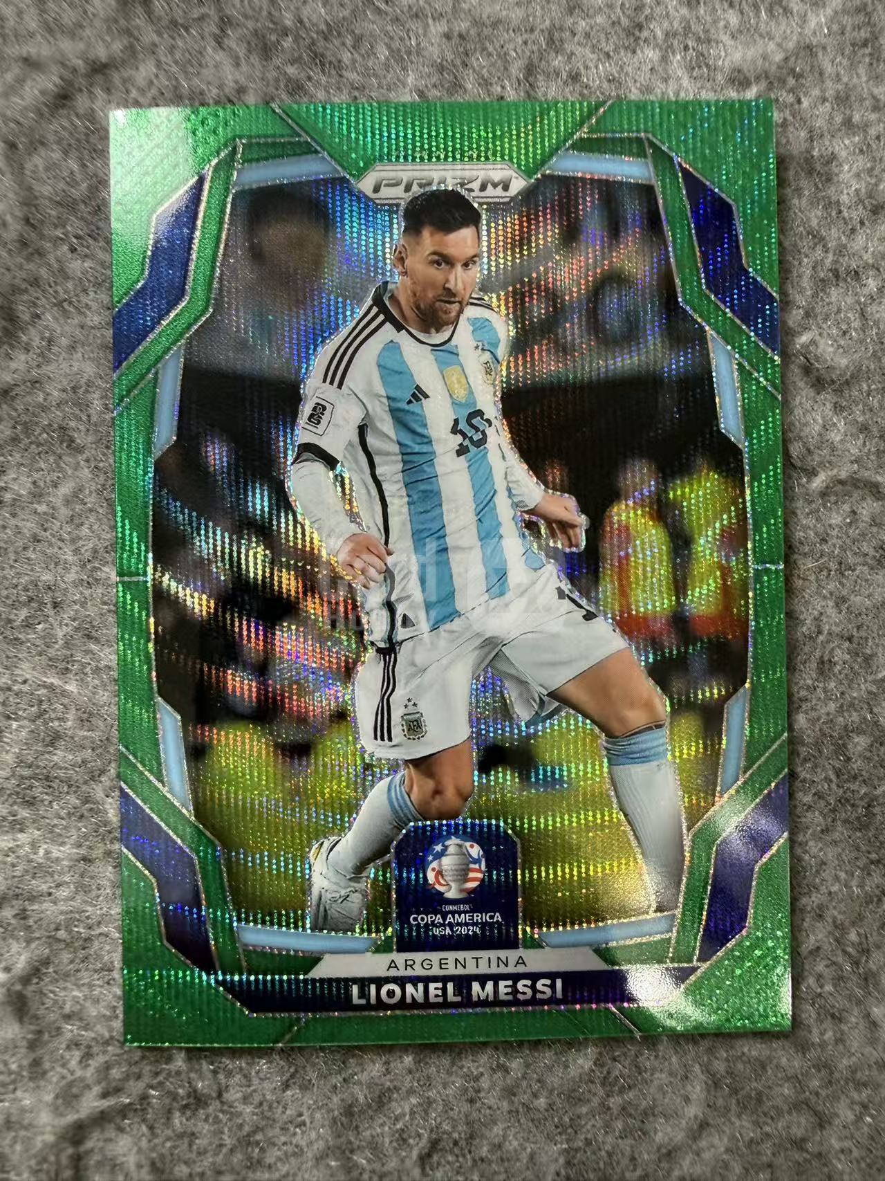 2024 Panini Prizm Copa America Lionel Messi 美洲杯PZ 阿根廷 巴萨 球王 梅西 稀有 绿波纹折 美洲杯夺冠年 元年 卡品如图