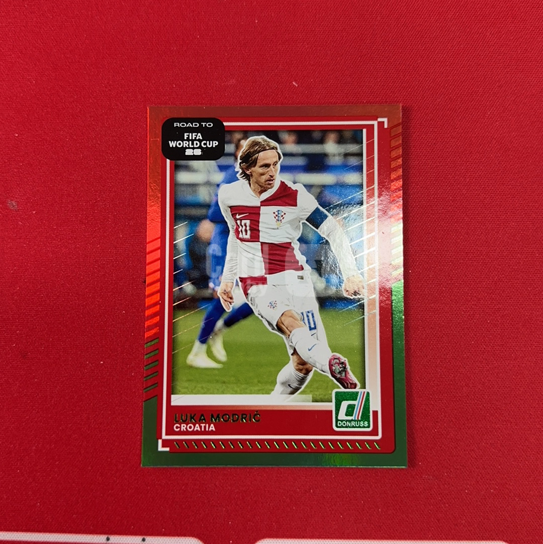 【四喜代拍】2025-26 Panini Donruss 世界杯 杜蕾斯 Luka Modric 莫德里奇 魔笛 克罗地亚 1 三色折特卡 卡品如图(polo)