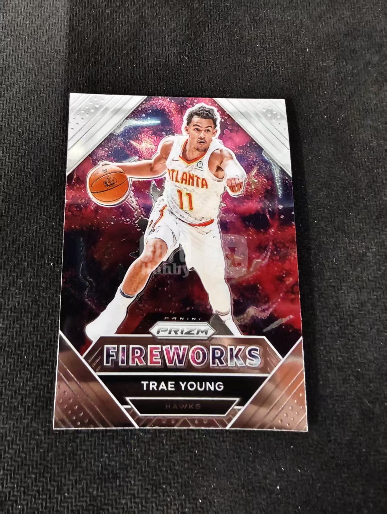 【可合并,不累计】2020-21 Panini Prizm Trae Young 特雷 杨 老鹰队 烟花 fireworks特卡 不保卡品 介意勿拍 #28