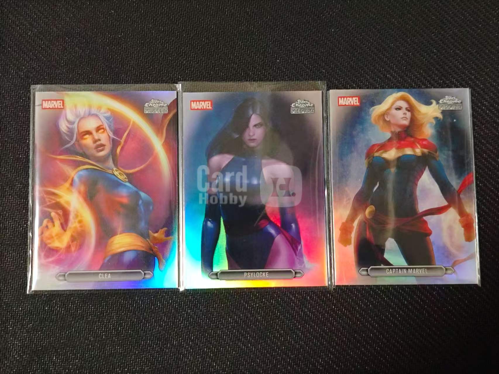 2026 Topps Chrome 漫威宇宙 Fanfare 【有品代卖】漫威 MARVEL 克莉 灵蝶(伊丽莎白)惊奇队长 喝彩特卡 银折 SP 值得收藏 卡品如图/sushi