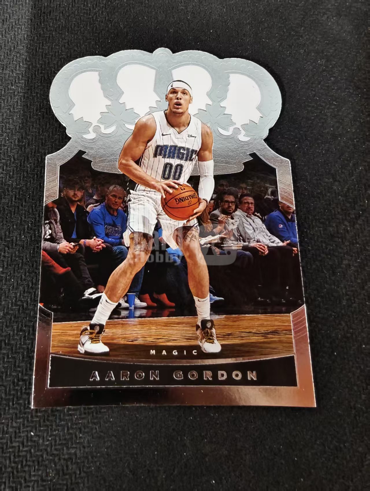 2020-21 Panini Crown Royale Aaron Gordon 阿隆 戈登 魔术 皇冠 异形 划痕 边角瑕疵 #70