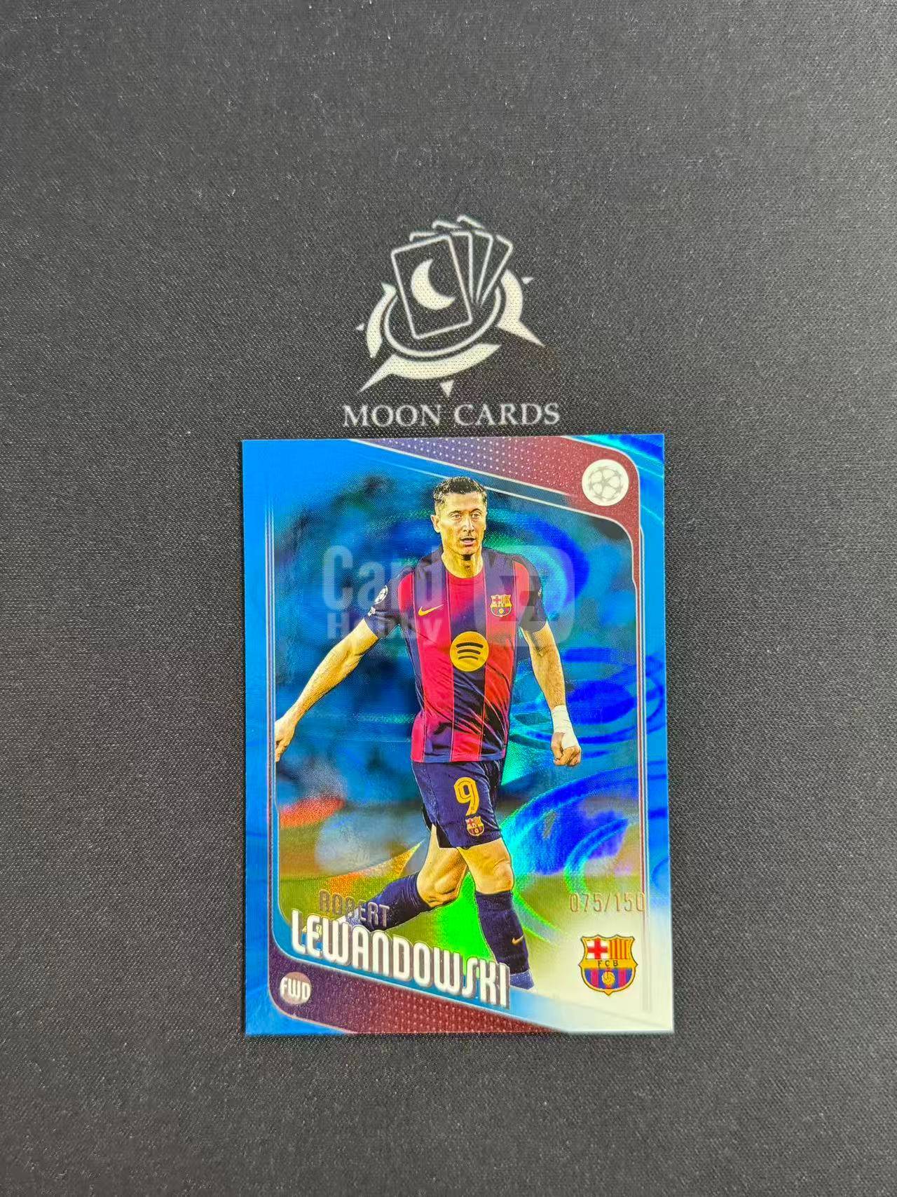 【梦卡拍卖】2025-26 Topps ucc Robert Lewandowski 罗伯特 莱万多夫斯基 巴萨 /150编 蓝折 #DD# 王姐