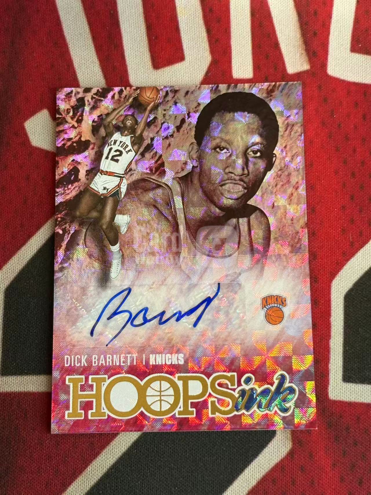2020-21 PANINI HOOPS Dick Barnett 尼克斯名宿 迪克巴奈特 签字卡 INK签 风车折 折射 专收凑套必备【烂臭嘴拍卖】