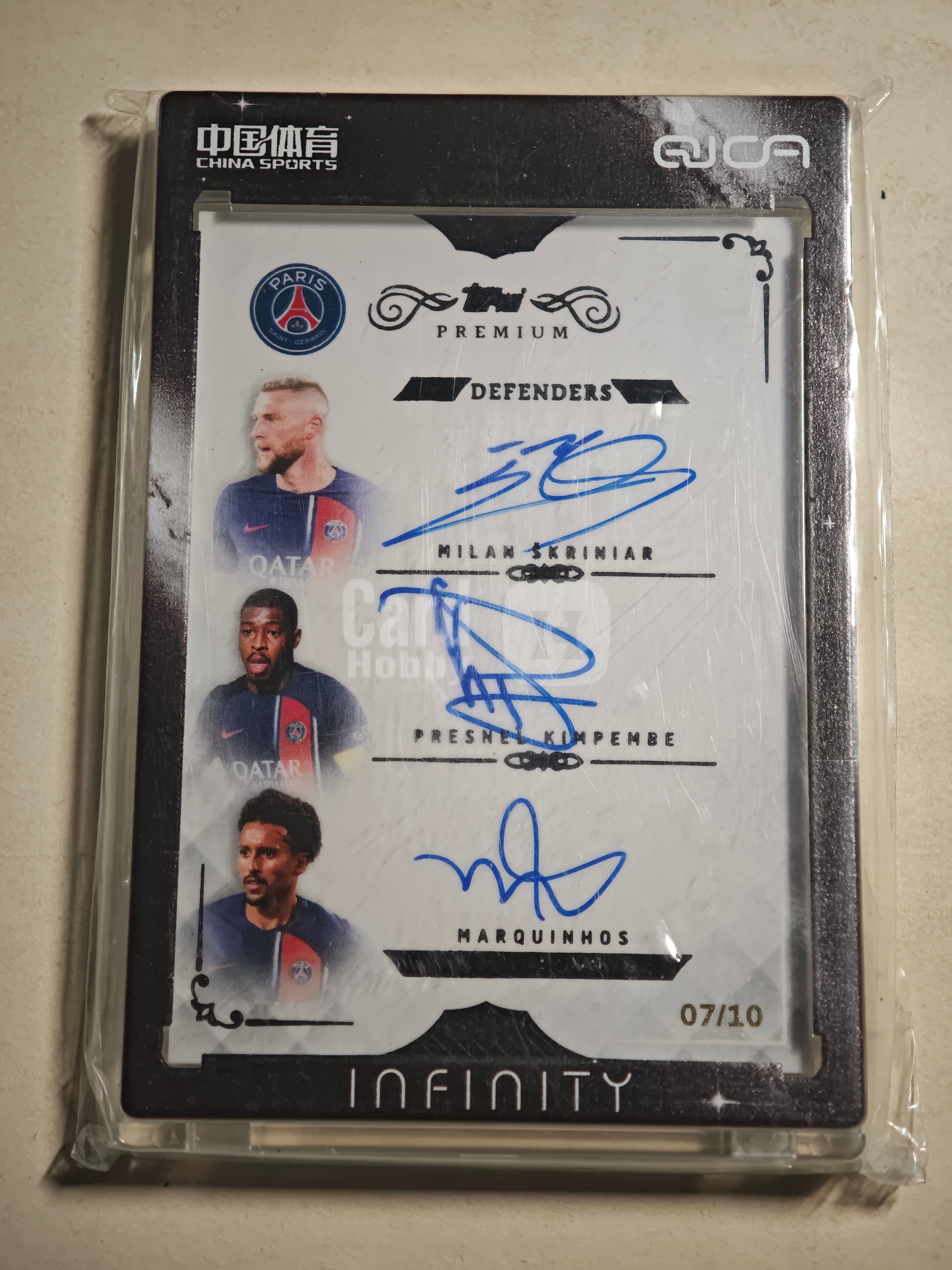 2024 topps Premium巴黎圣日耳曼高端队盒 7/10编 什克里尼亚尔 金彭贝 马尔基尼奥斯 马金尼奥斯 欧冠冠军 巴黎 三人签字 三签 卡签 签字