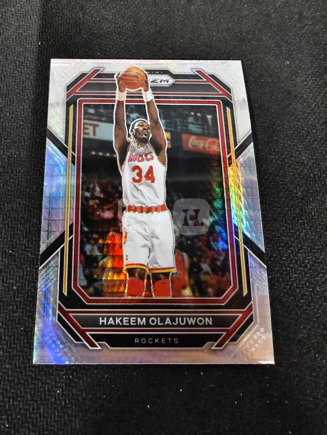 2022-23 Panini Prizm Hakeem Olajuwon 哈基姆 奥拉朱旺 火箭 hyper折 PZ 划痕 边角瑕疵 #290