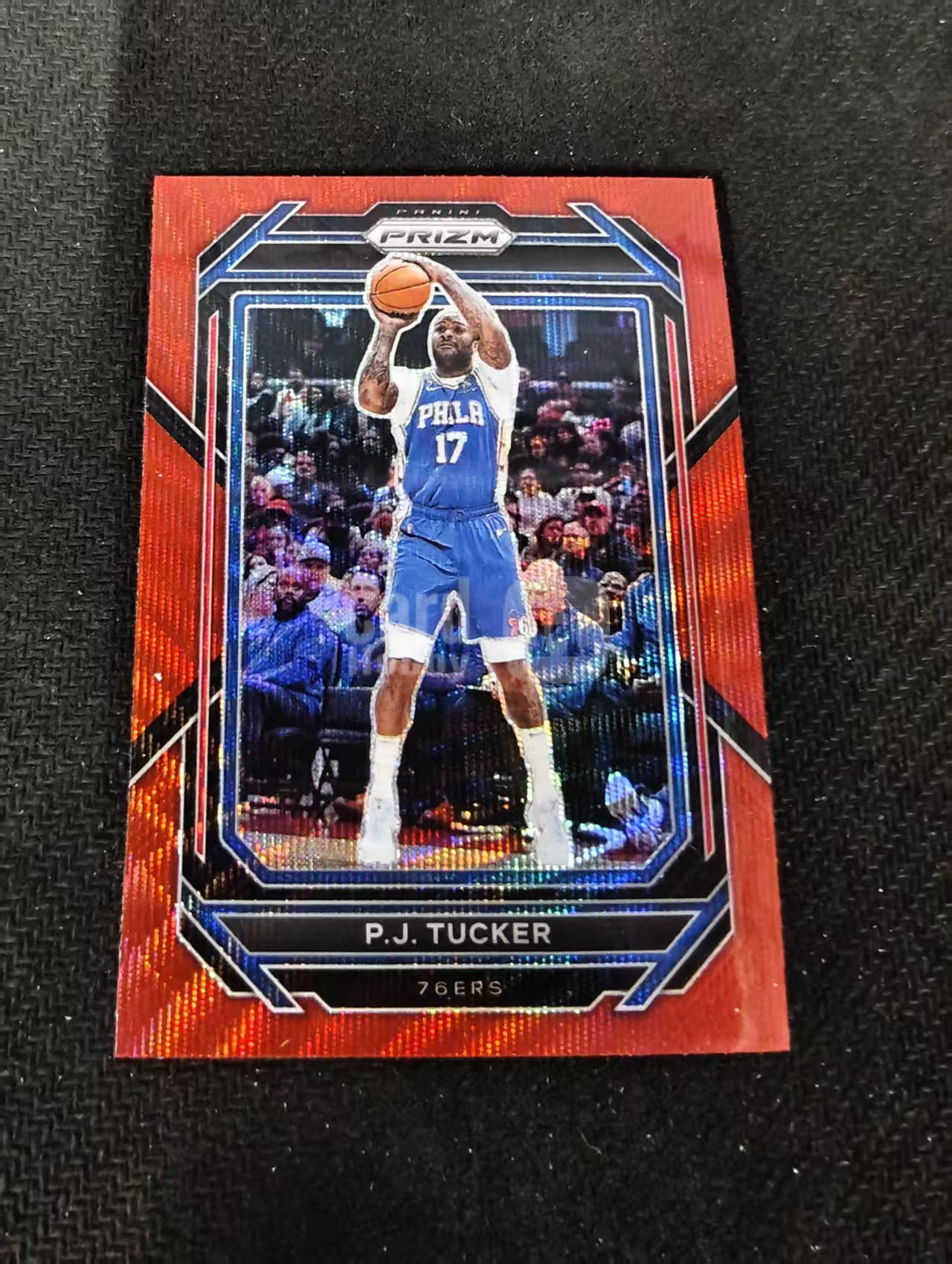 2022-23 Panini Prizm pj tucker 76人 pj 塔克 红波纹 PZ 划痕 边角瑕疵 #42