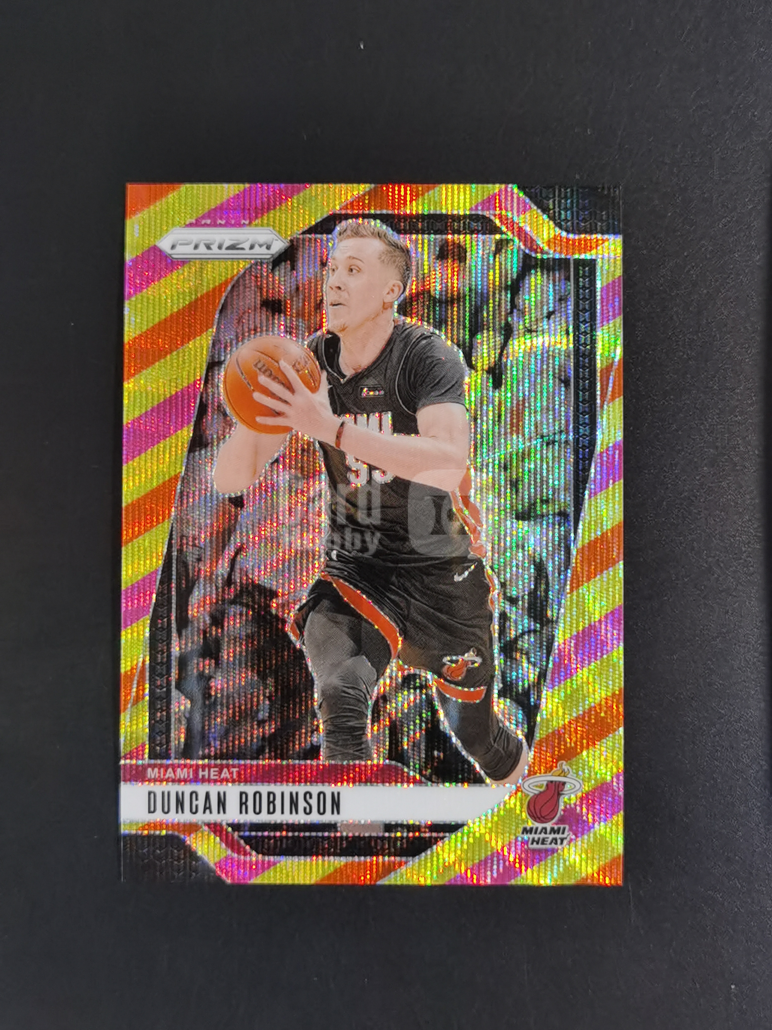 2024-25 Panini Prizm Duncan Robinson 邓肯 罗宾逊 88编 三色波纹折 卡品如图 专收必备
