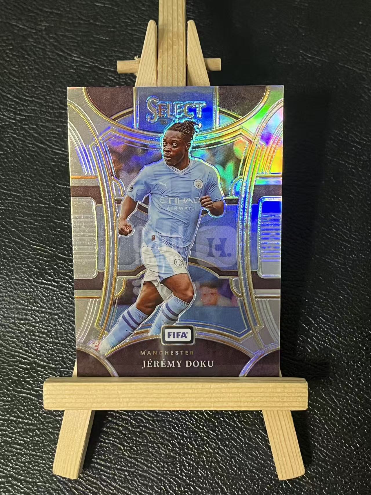 2023-24 Panini Select Jérémy Doku 多库 曼城 银折 实卡精美 卡品如图 LA-2