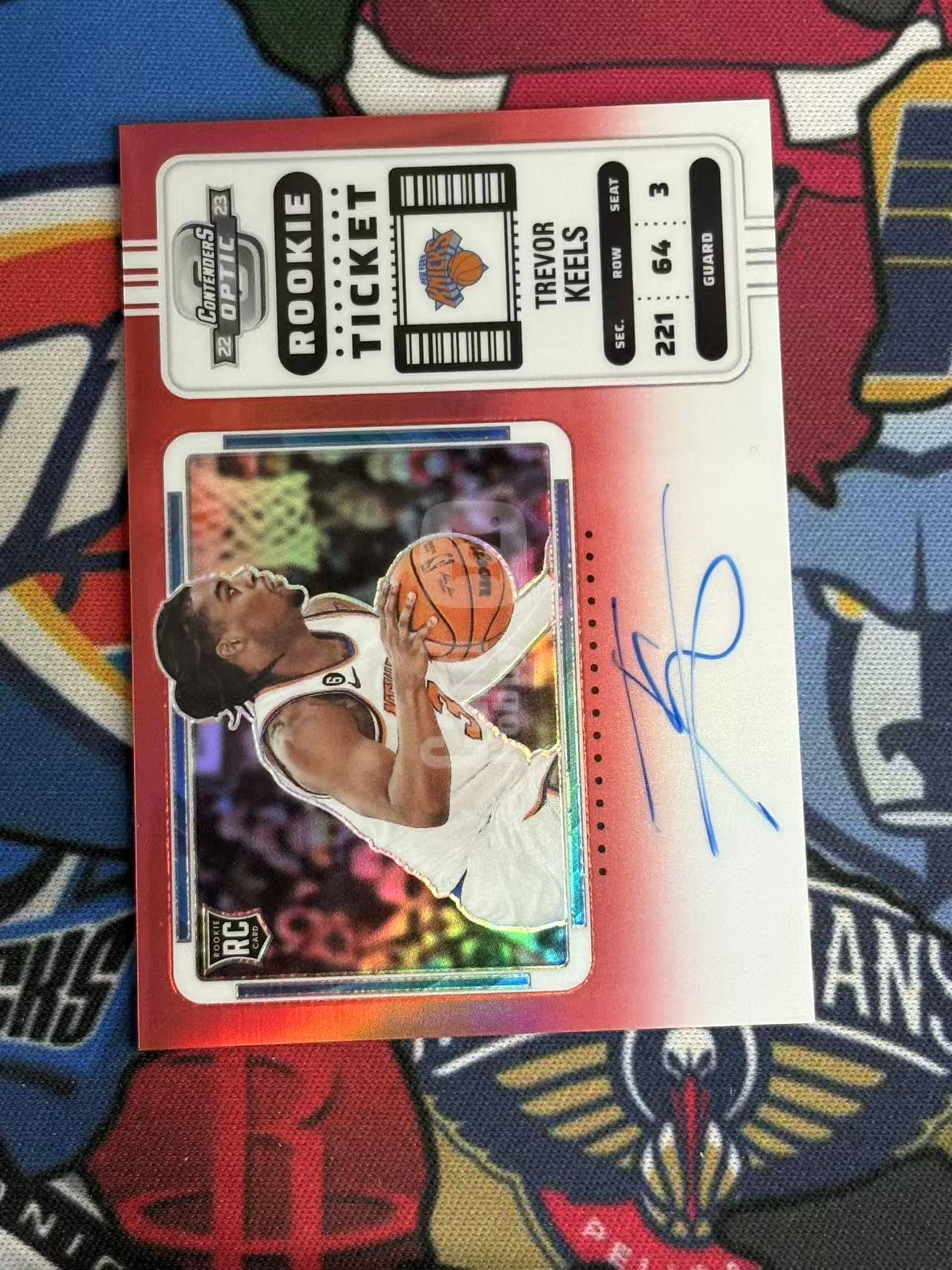 2022-23 PANINI CONTENDERS OPTIC Trevor Keels 球票系列 尼克斯 新秀RC 特雷弗基尔斯 99编 签字卡 卡签 变化版新秀球票 红折 折射【烂臭嘴拍卖】