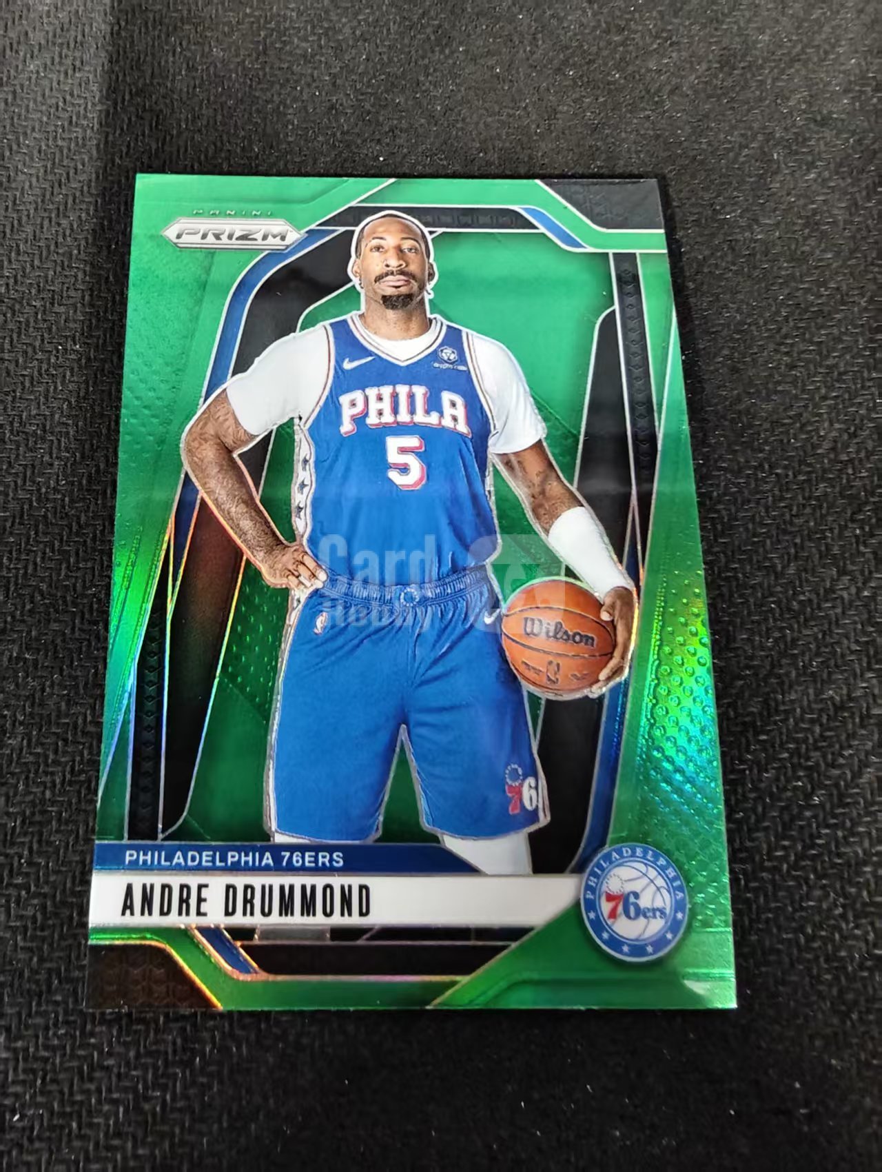 2024-25 Panini Prizm Andre Drummond 76人队 安德烈 德拉蒙德 绿折 PZ 划痕 边角瑕疵 #18