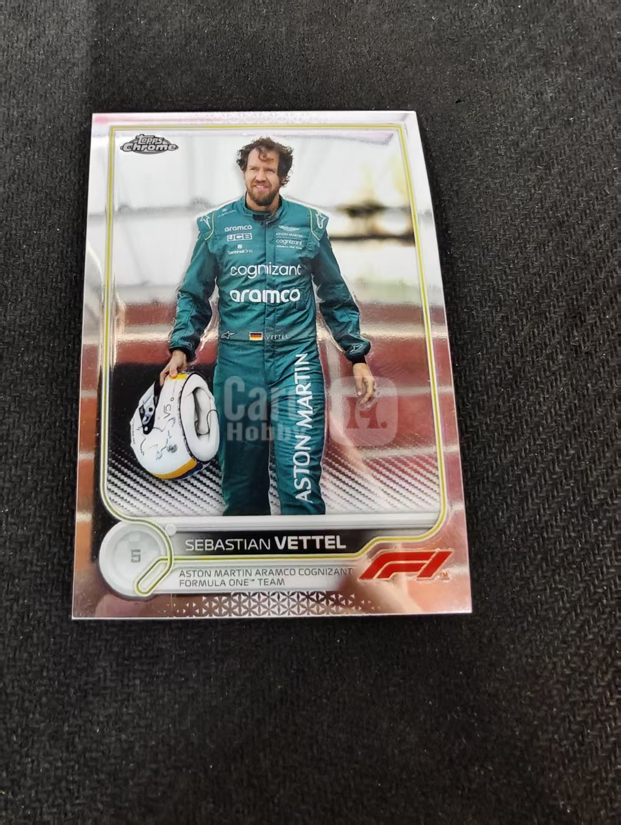 2022 Topps Chrome F1 Sebastian Vettel 阿斯顿马丁 赛巴斯蒂安 维泰尔 维特尔 划痕 边角瑕疵 #10