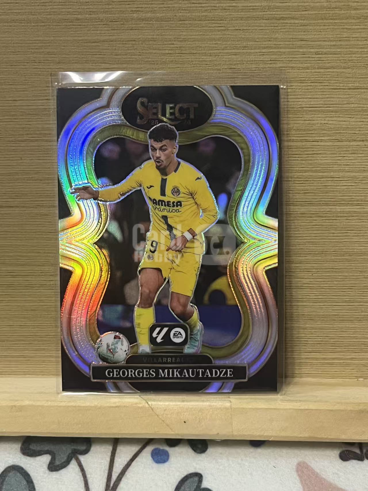 2025-26 Panini Select georges mikautadze 米卡塔泽 比利亚雷亚尔 西甲 银折 实卡精美 卡品如图 L11