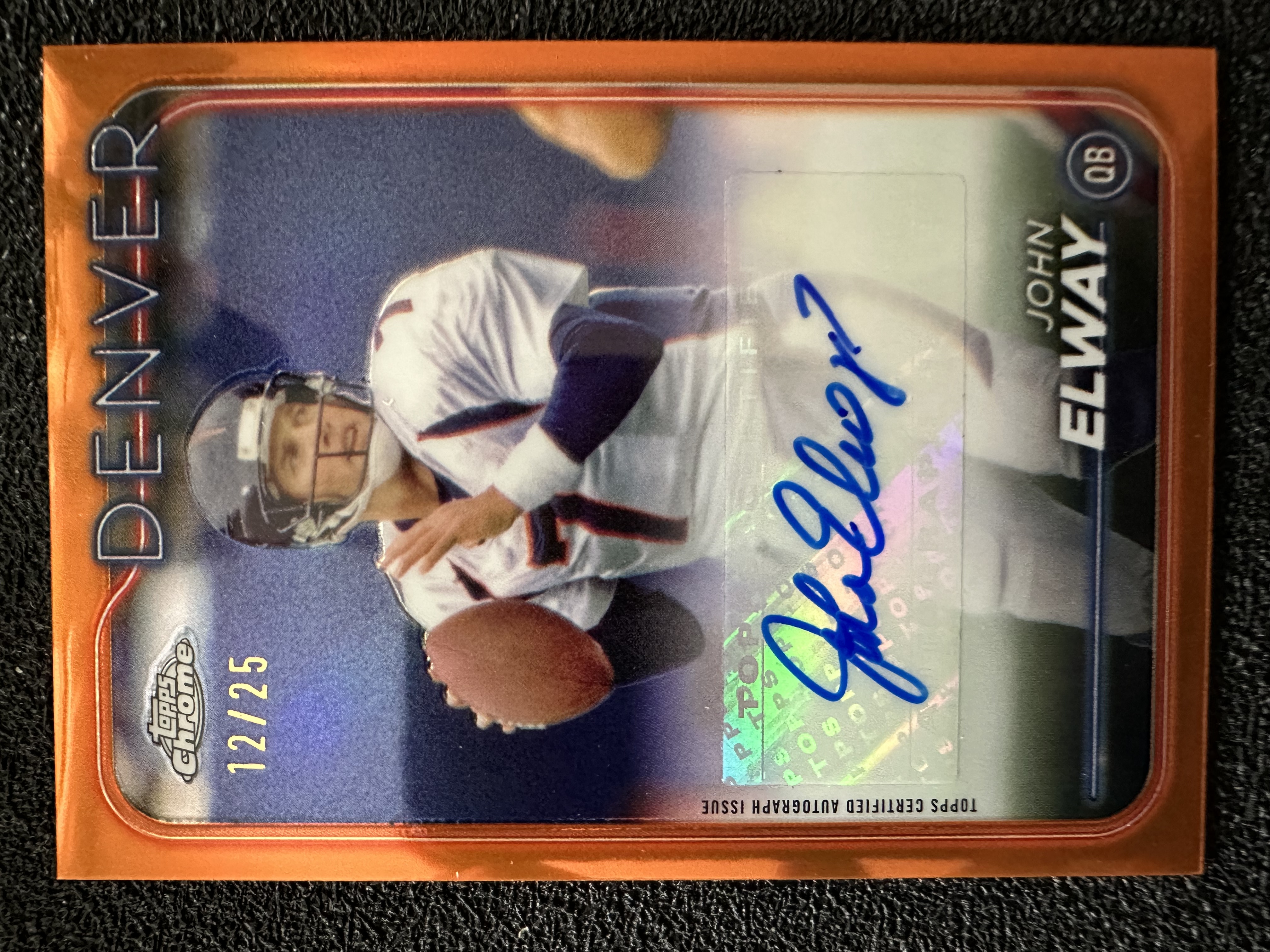【瞳瞳代卖】2024 topps Chrome NFL 橄榄球 约翰 埃尔维 John Elway 25编 橙折 签字卡 野马传奇四分卫 5次超级碗 2次冠军 9次职业碗 2次MVP 名人堂成员