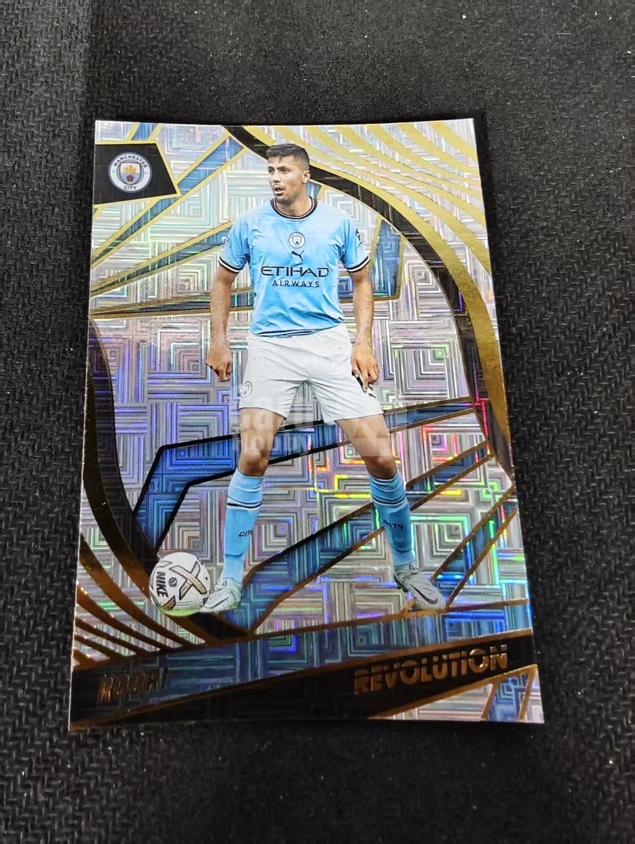 2022-23 Panini Revolution 曼城 Rodri 罗德里 英超 革命 折射 划痕 边角瑕疵 #172