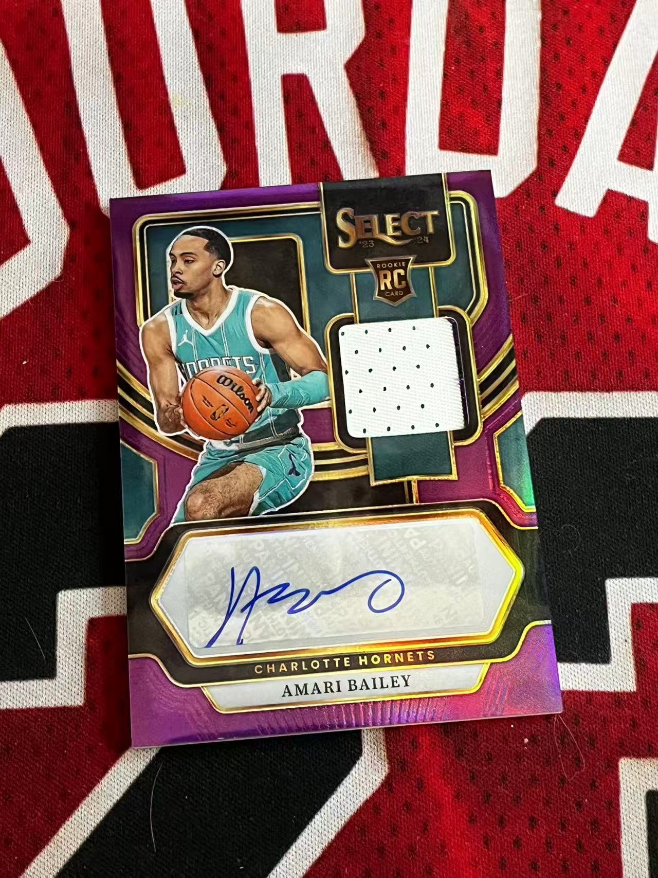 【接寄拍】2023-24 PANINI SELECT 黄蜂 新秀RC 阿马里贝利 99编 RJA 新秀球衣物料切割签字卡 紫折 折射 专收凑套必备【烂臭嘴拍卖】