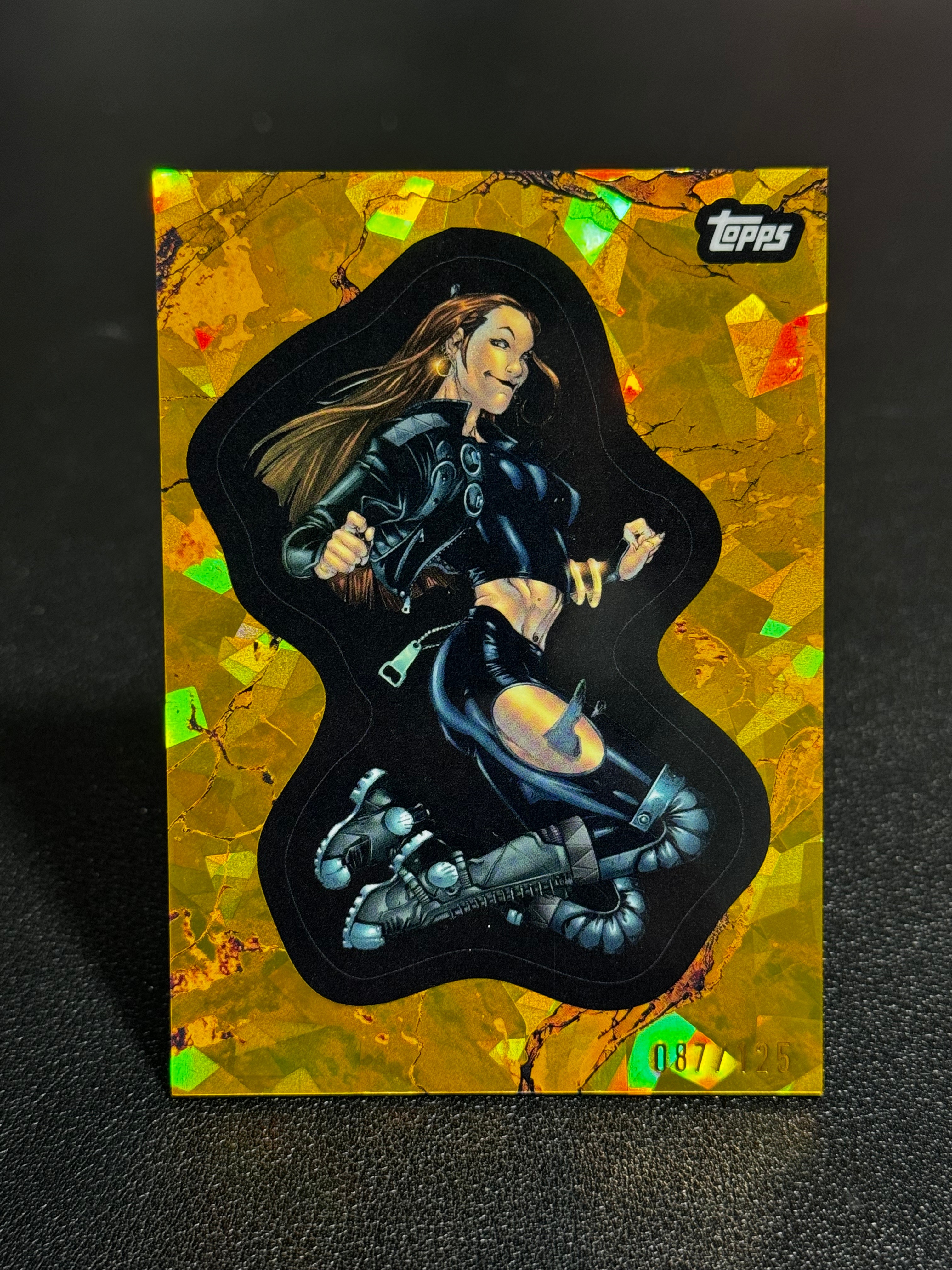 2025 Topps Marvel (MCU) Comic Book Heroes 1975黄金年代 漫威 金折 碎冰折 125编 Kitty Pryde 幻影猫 #77 LWOY