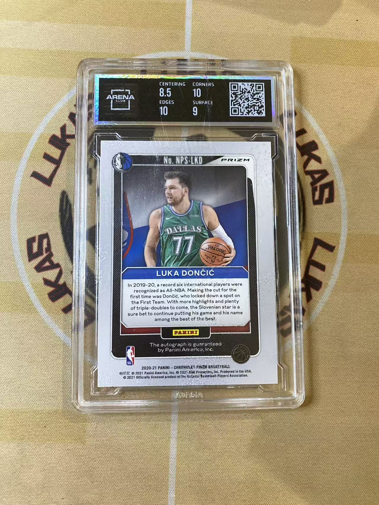 撸卡厮 Lukas 2021 prizm 湖人 新援 未来联盟 牌面 卢卡 东契奇 Luka Dončić 签字卡 卡签 银折签字 国旗签 磨损在卡具上(yyyj)