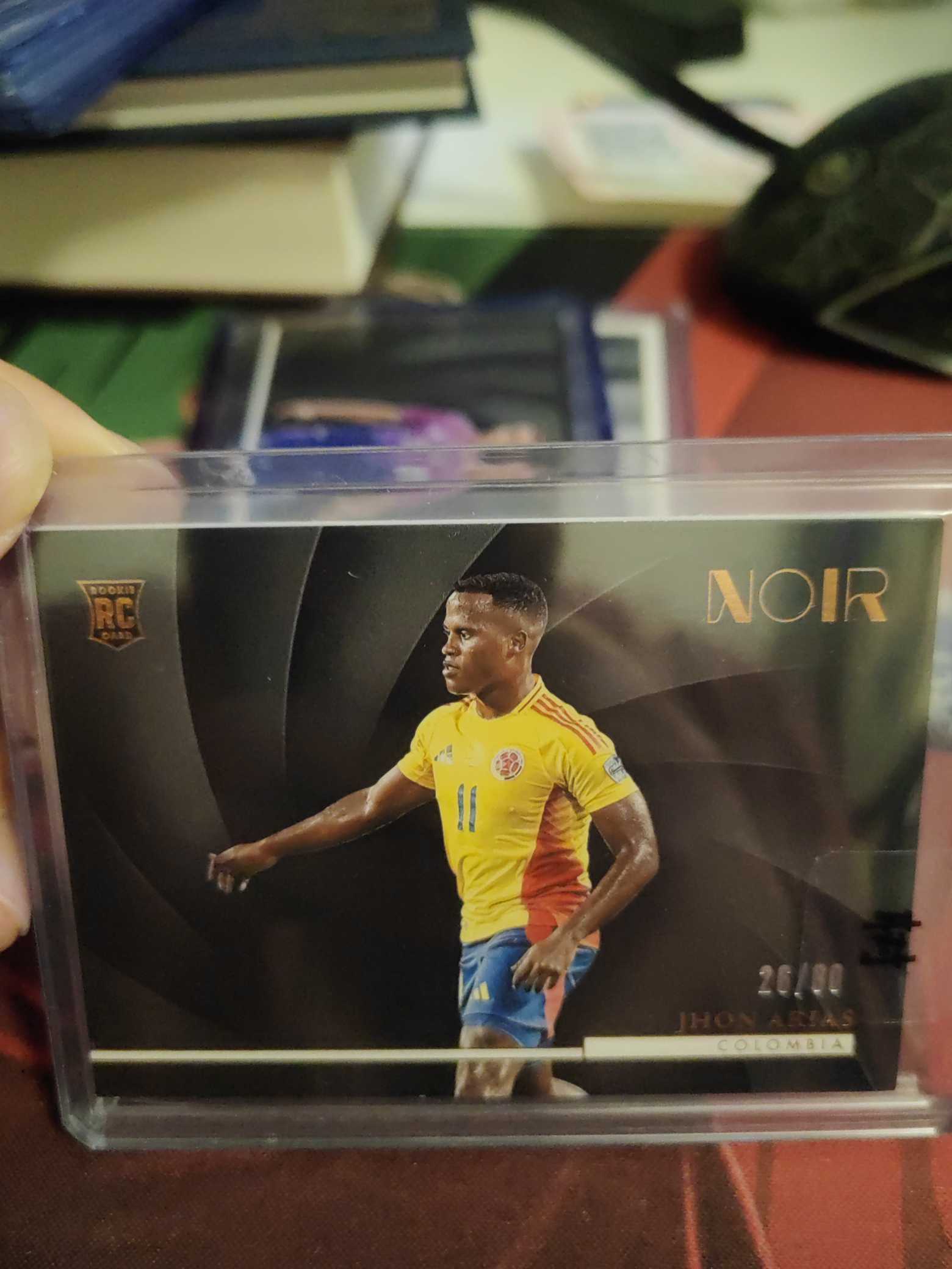 2025 Panini Noir Santiago Arias RC 2025 Panini Noir 哥伦比亚 阿里亚斯 80编base卡 !!!