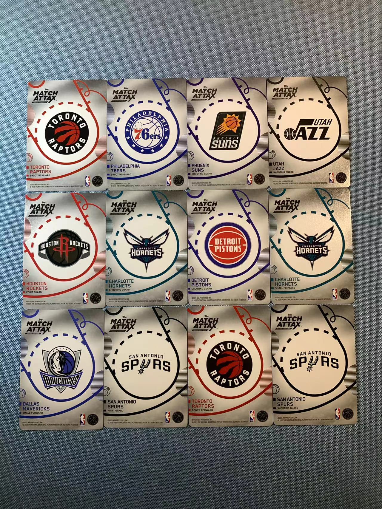 (詹叔代拍)2025-26 topps attax 游戏版 卡游联名 谢泼德 米勒 弗拉格 汤普森 戴克等 特卡 折射 特卡 折射 一图多张打包 顺丰寄付 i3