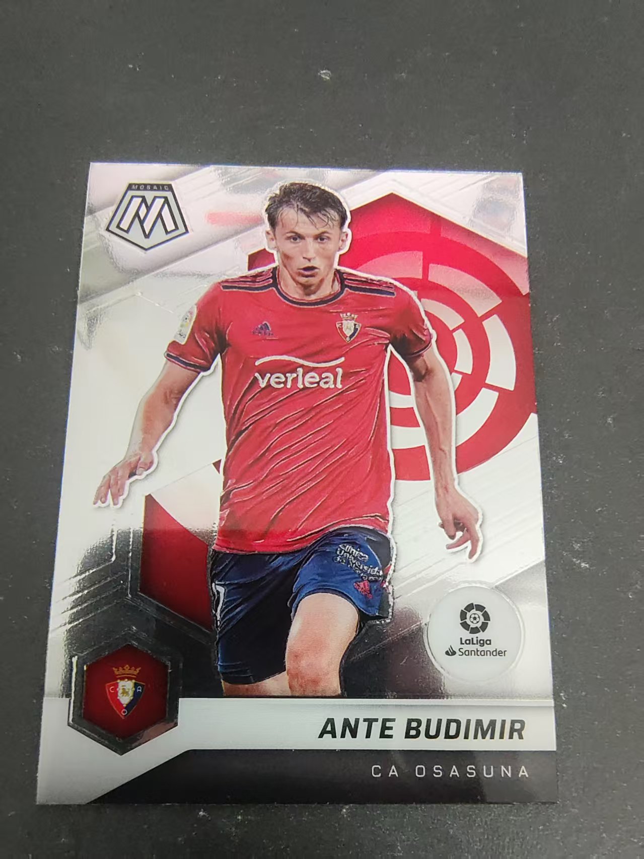 【可合并，不累计】2021-22 Panini Mosaic Ante Budimir 西甲 奥萨苏纳 布迪米尔 马赛克 划痕 边角瑕疵 #22