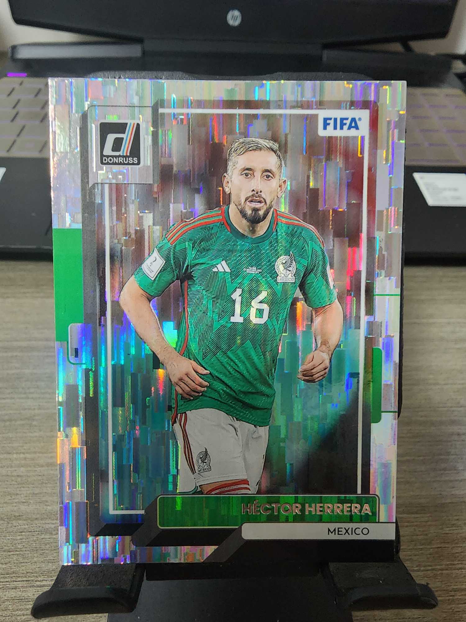 2022-23 panini donruss hector herrera 杜蕾斯 瀑布折 精美卡品