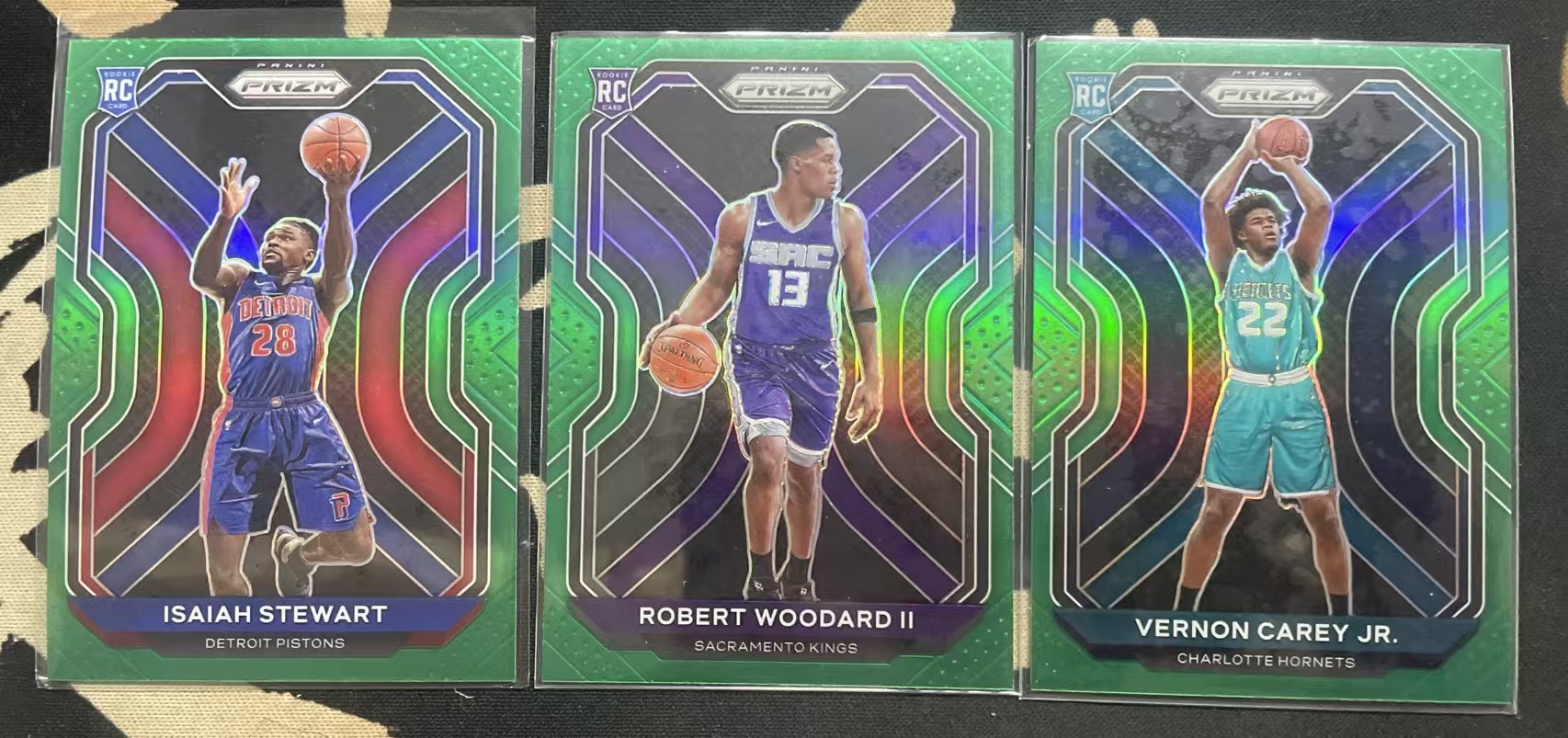 2020-21 Panini Prizm Kenyon Martin Jr. 以赛亚·斯图尔特 罗伯特·伍达德二世 小弗农·凯里 rc 新秀年 绿折 折射 打包 凑套 值得收藏 (猴子卡社)