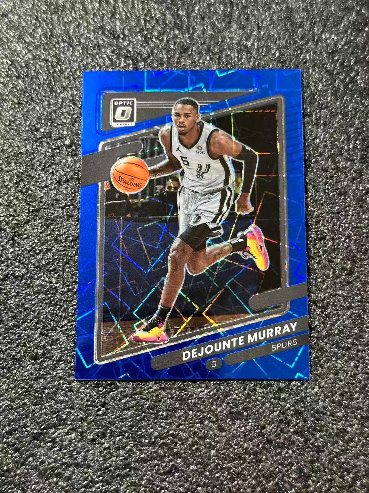 Basketball 德章泰 穆雷 Dejounte Murray 美职篮 球星卡 所有卡都有卡膜 NBA默认不保卡品 卡品如图 瑕疵如图 值得收藏 球星卡 硬卡可能自然弯曲 非常好看