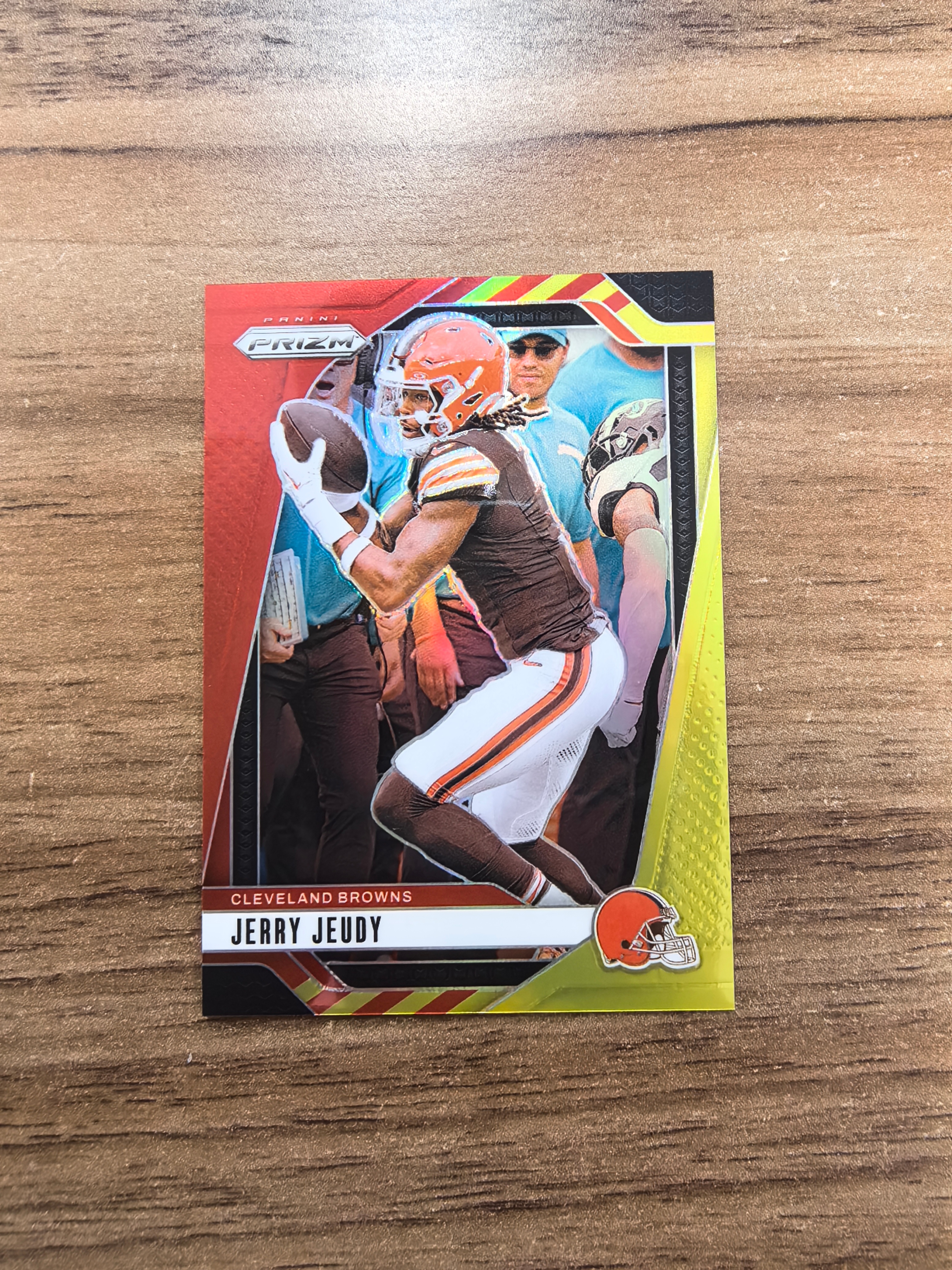 2024 Panini Prizm Jerry Jeudy PZ 橄榄球 克利夫兰布朗队 杰里朱迪 19/44编 红金折 折射 实卡精美 卡品如图 收藏必入 流浪