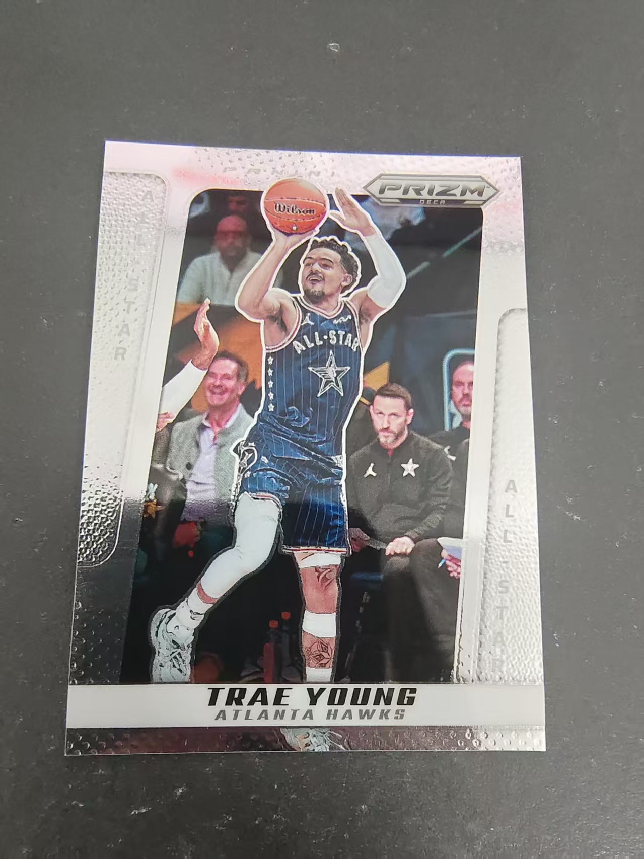 【可合并,不累计】2024-25 Panini prizm deca Trae Young PZ 复刻 复古 特雷 杨 老鹰 划痕 边角瑕疵 #264