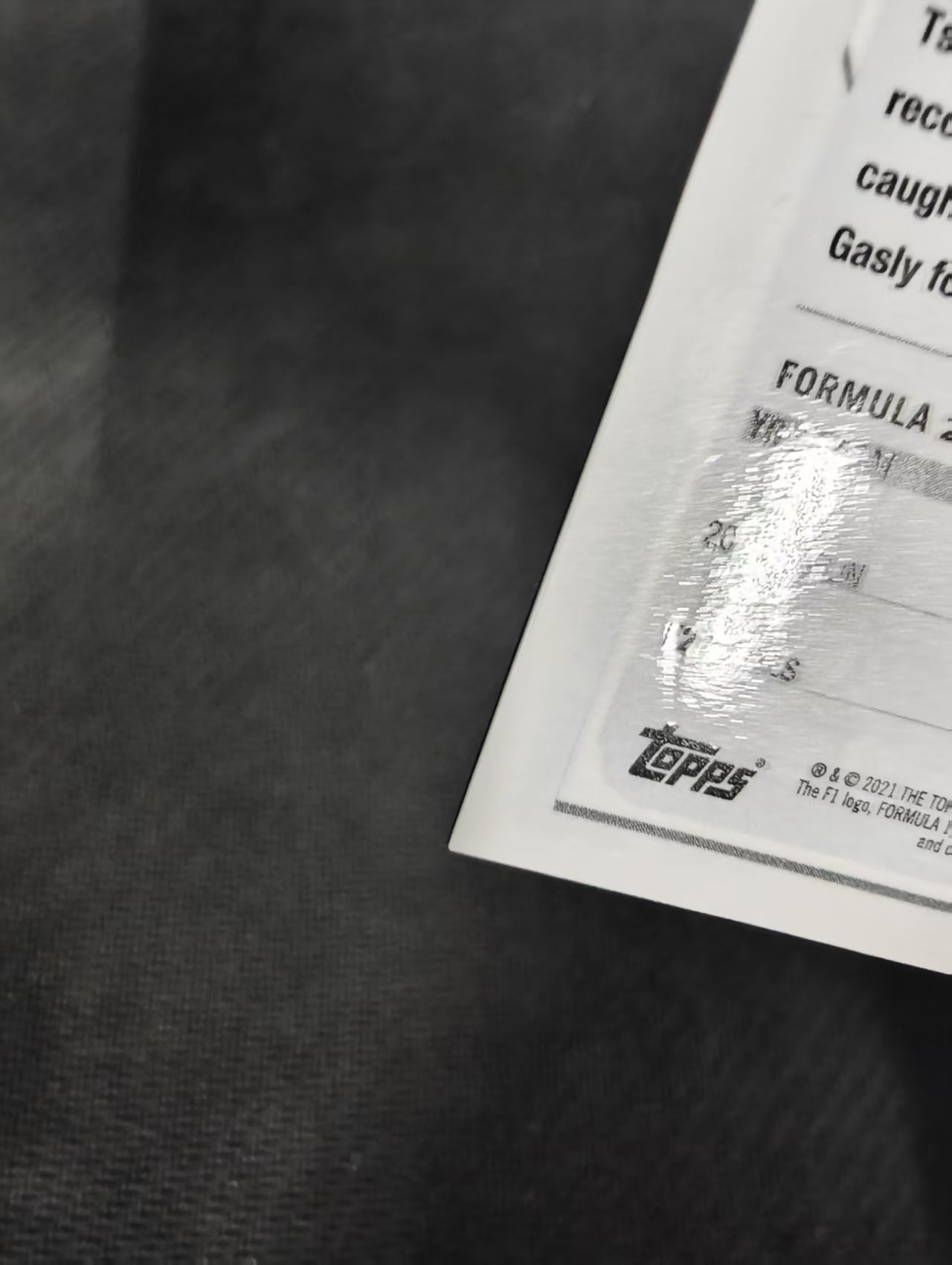 【汽水拍卖】2021 Topps Chrome Yuki Tsunoda RC F1 方程式赛车 红牛二队 角田裕毅 新秀 棋盘折 格子折 划痕 边角瑕疵 #37