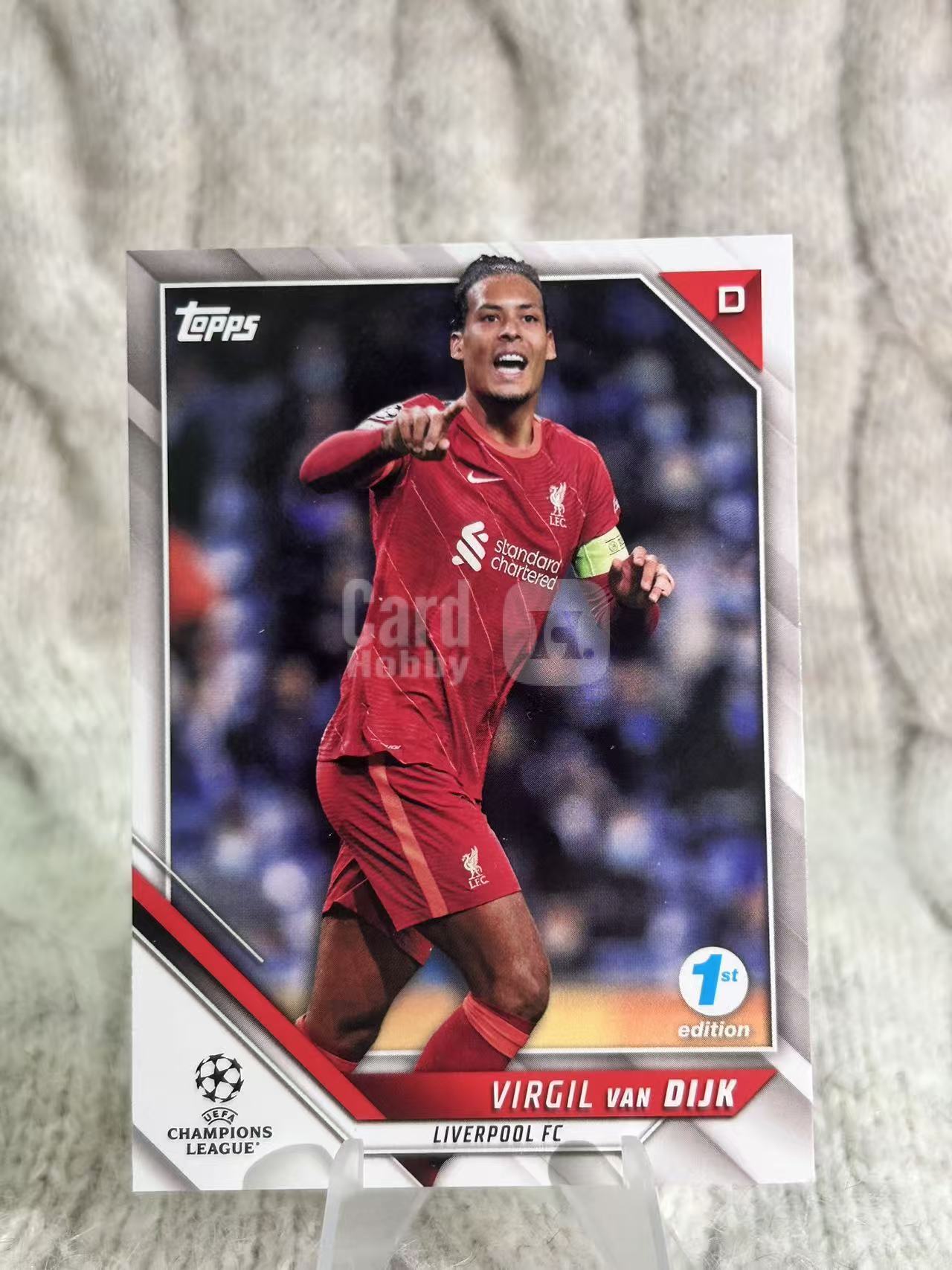 2021-22 Topps 1st edition Virgil van Dijk 维吉尔・范戴克,外号范大将军,效力利物浦,斩获欧冠、英超冠军,顶级中卫,防守稳制空强