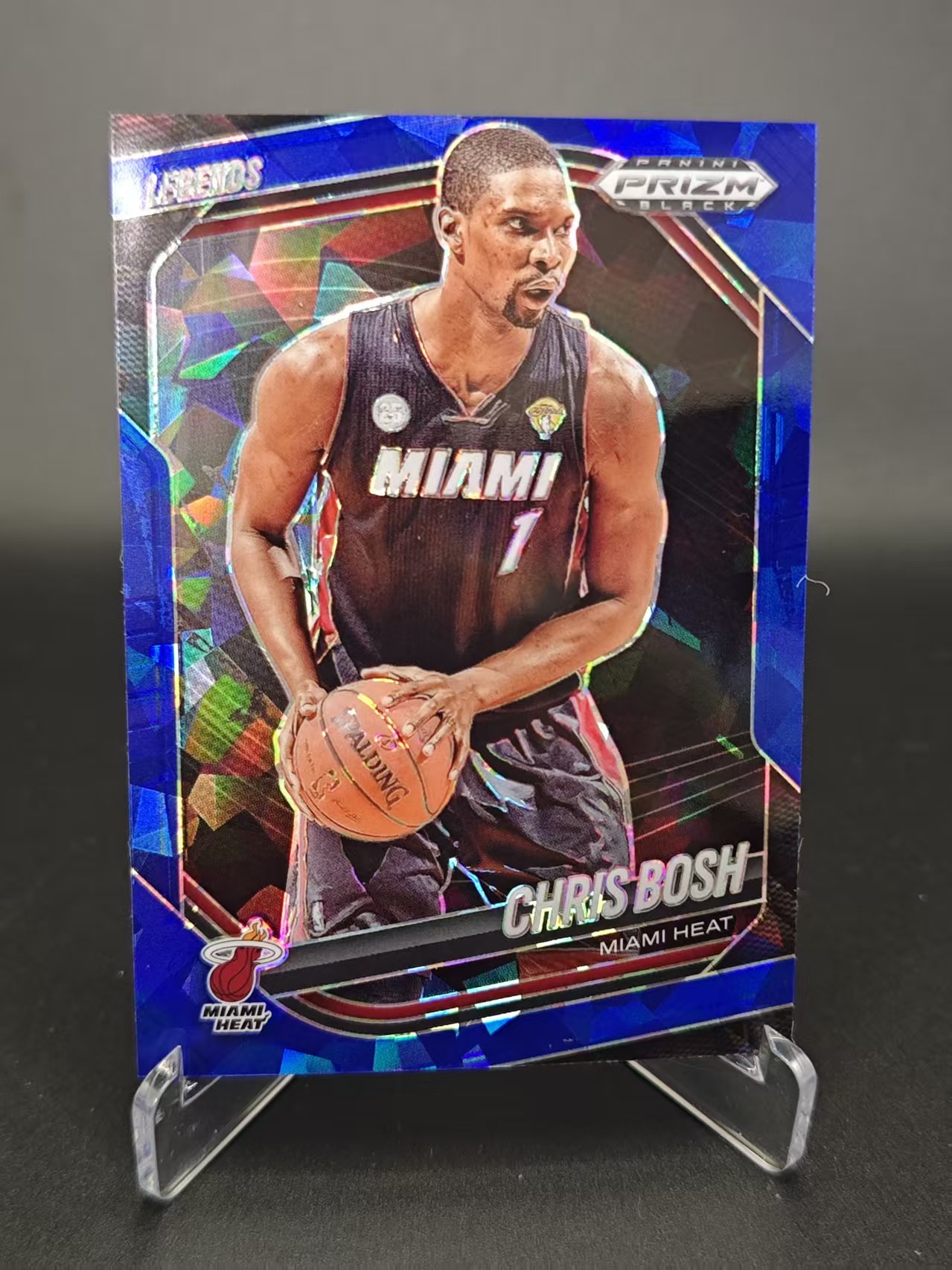 2024-25 【六六代卖 预付快速回款】 Prizm Chris Bosh 克里斯 波什 热火 048/125编 PZ BLACK 蓝碎冰折 折射 BASE 瑕疵如图（七小晋01）