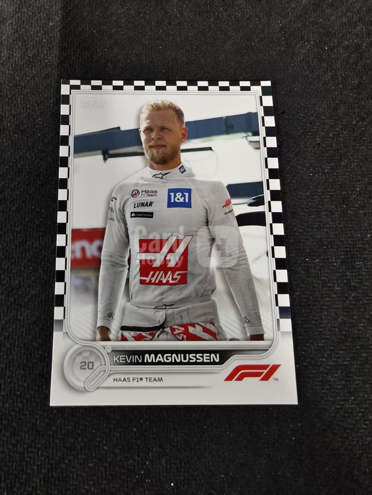 2022 Topps Chrome F1 Kevin Magnussen 凯文 马格努森 哈斯 黑白棋盘 划痕 边角瑕疵@74