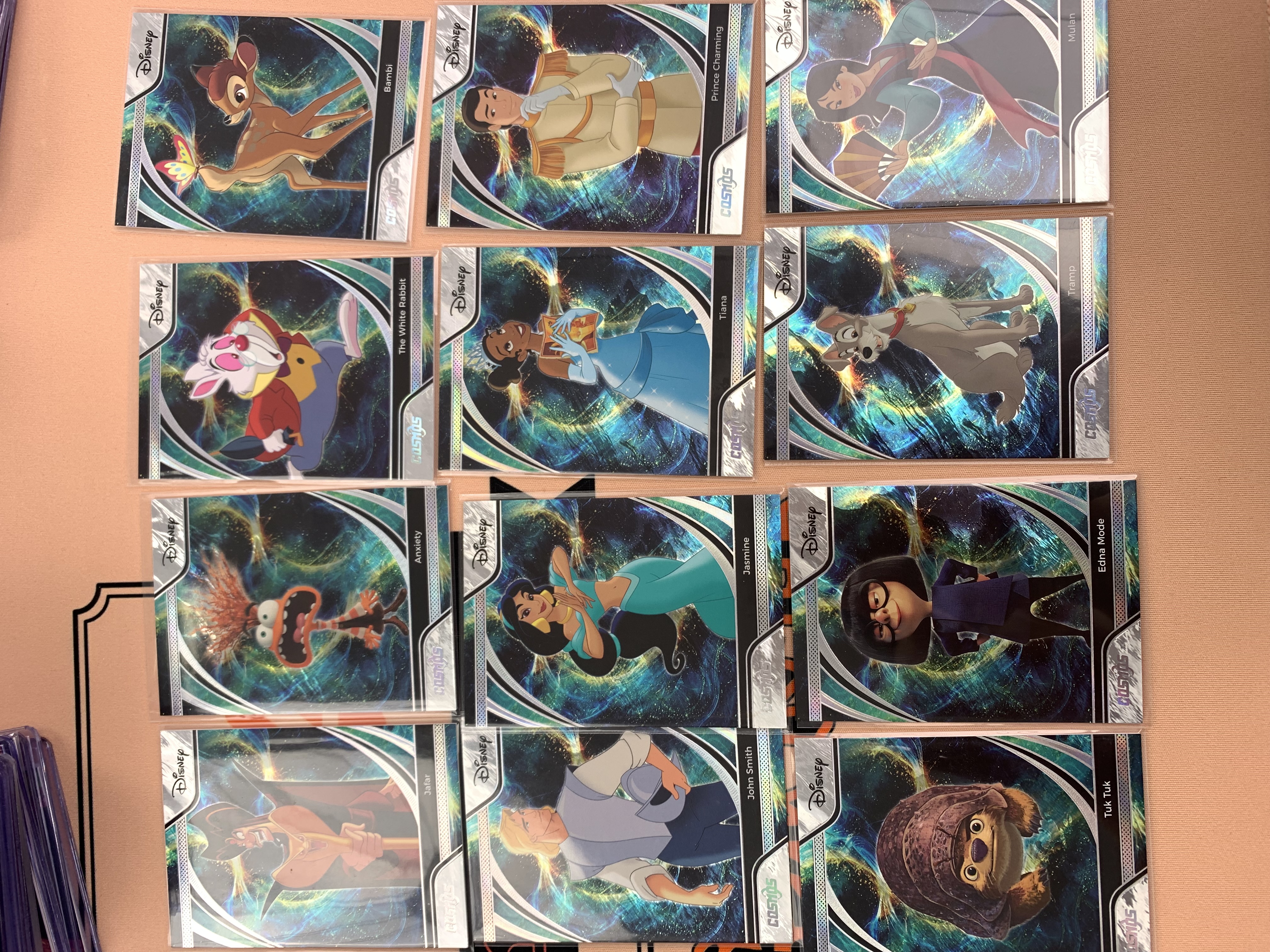 2025 Kakawow Disney 迪士尼cosmos 12张lot 365编 不重复 签字 关联:米奇 米妮 史迪奇 小熊维尼 乐佩 艾莎 贝儿 爱丽儿 topps 6