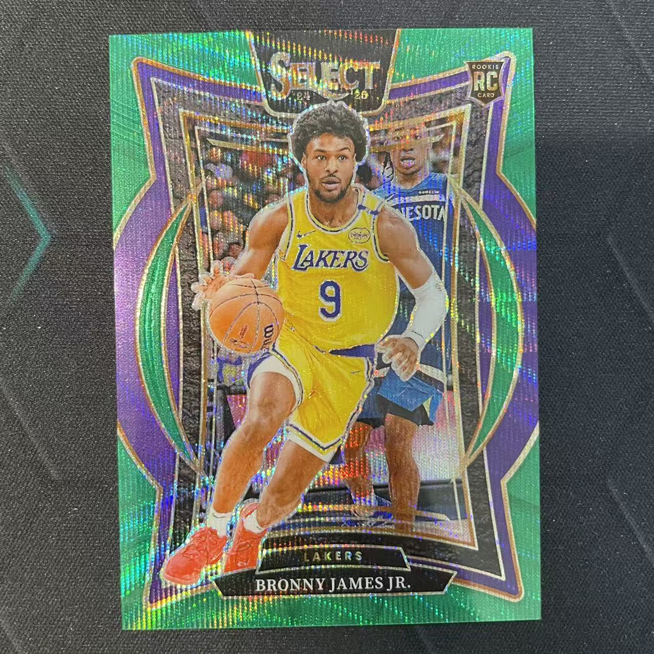 2024-25 Panini Select Bronny James Jr RC 【阿福代卖】布朗尼 詹姆斯 湖人 新秀 绿波纹折 50编 收藏必备(行行行A)