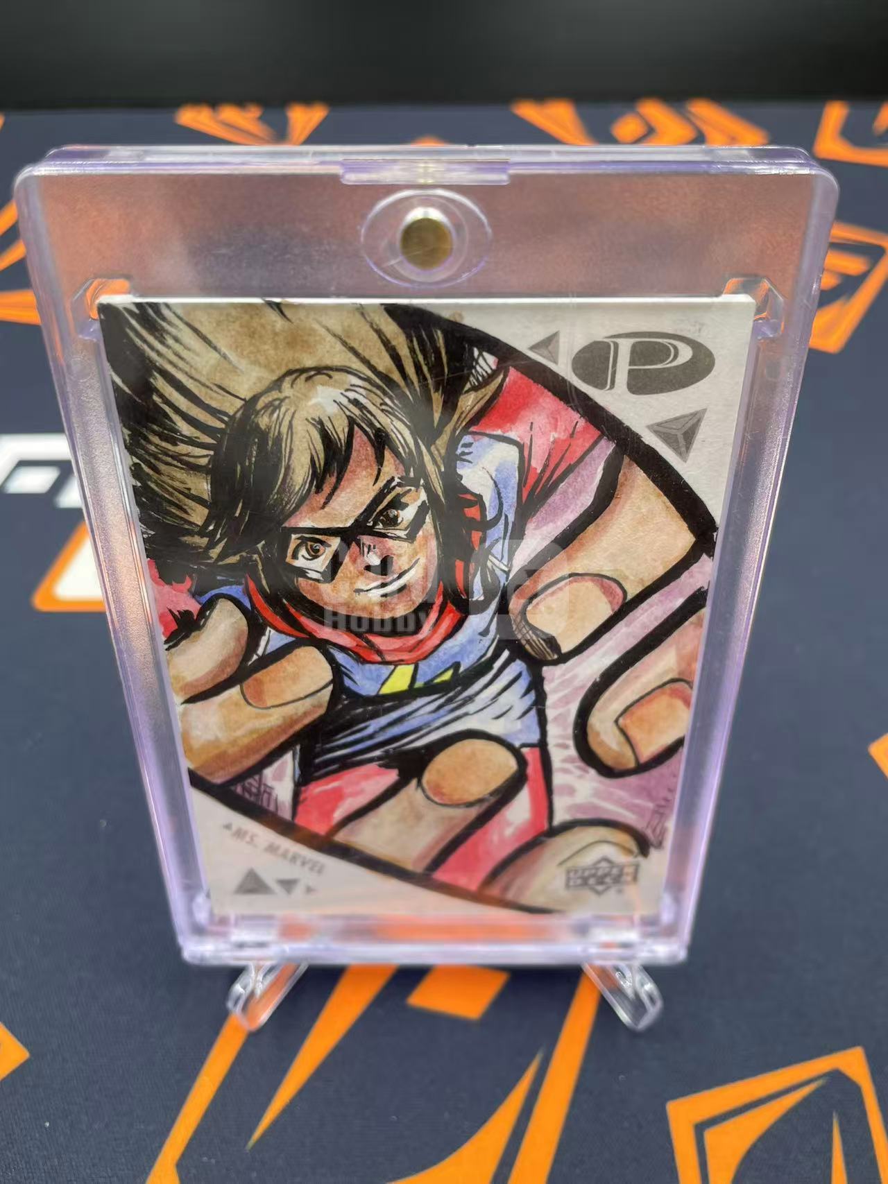 2019 Marvel (MCU) Upper Deck 漫威 Premier 大铁盒 手绘卡 Sketch 【缇缇代拍】 1/1编 Ms. Marvel 惊奇女士 画师 亲笔签名 值得收藏 天空城