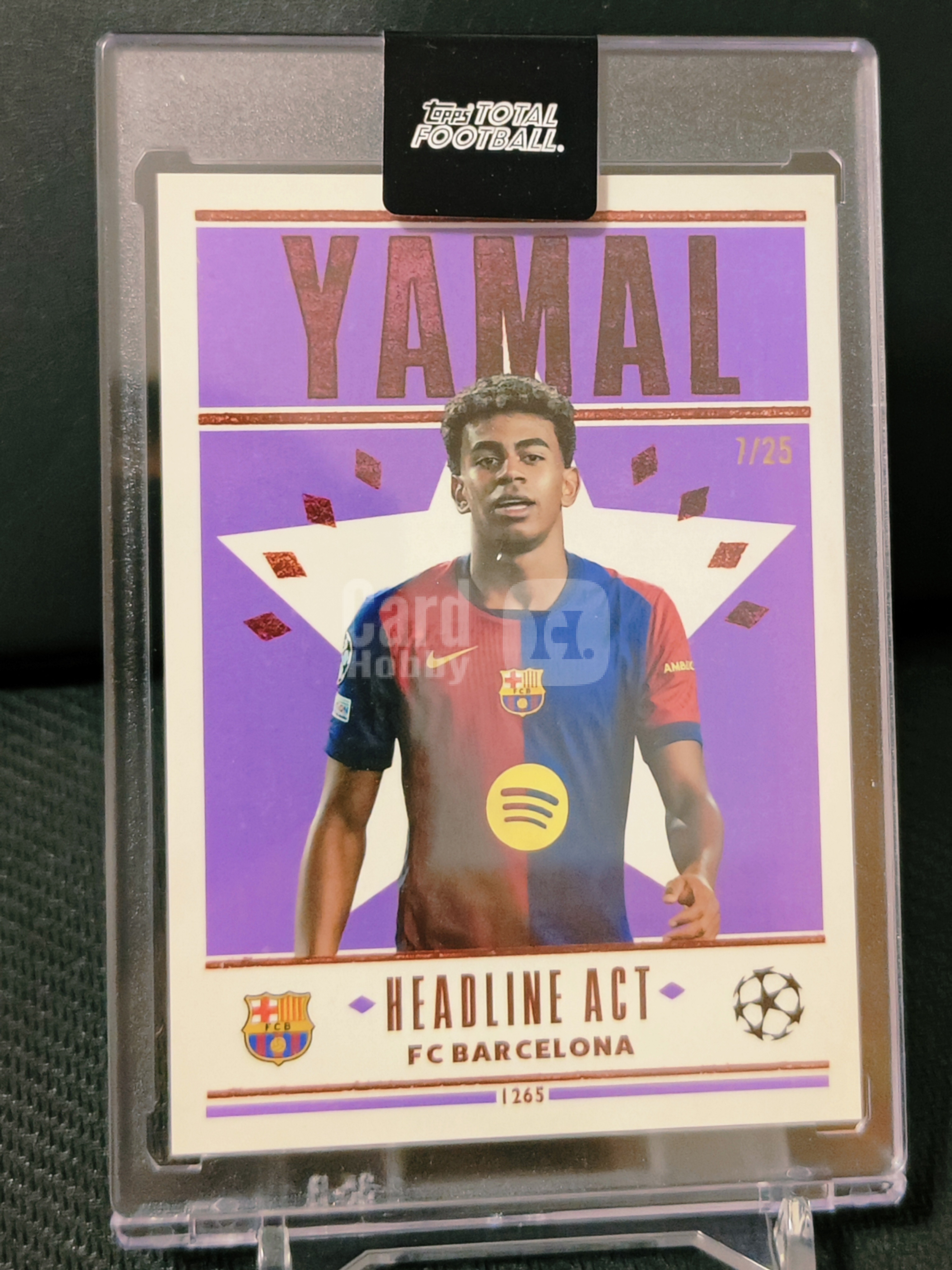 2024-25 Topps Total Football Lamine Yamal 欧冠 巴萨 拉明·亚马尔 西班牙Headline Act 头条行动 紫碎折射特卡 7/25编 TTF官方原厂密封砖