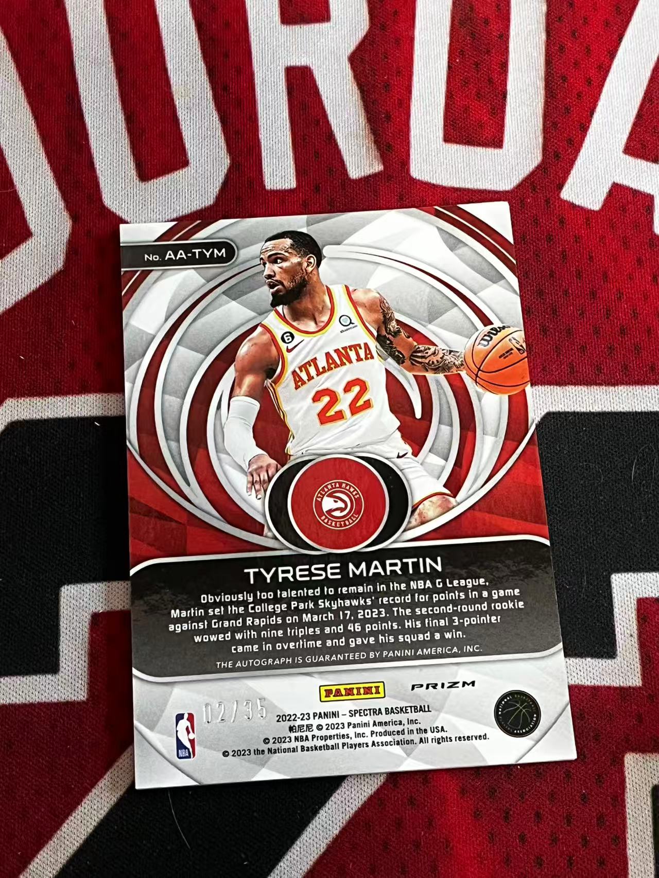 【接寄拍】2022-23 PANINI SPECTRA 光谱系列 老鹰 新秀RC 泰雷斯马丁 35编 签字卡 辐射签 粉折 折射 专收凑套必备【烂臭嘴拍卖】