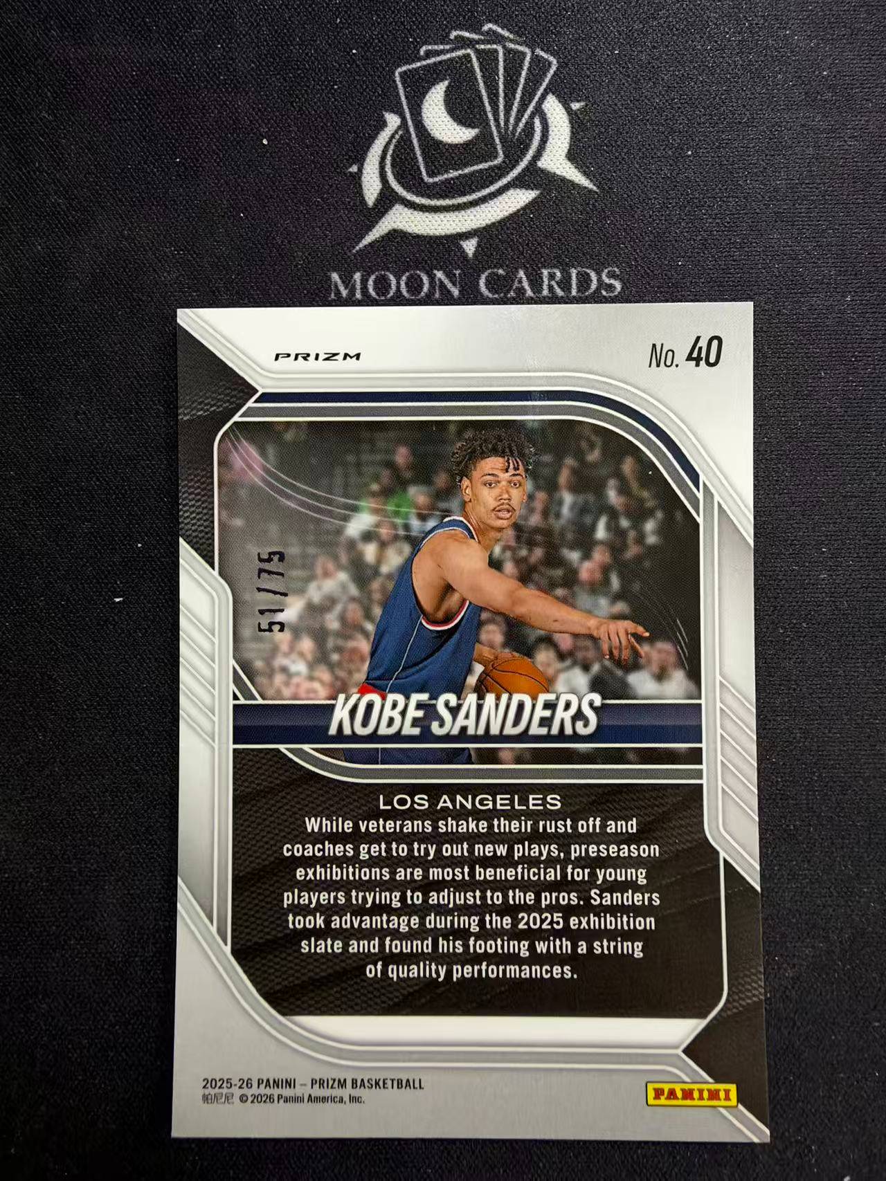 【梦卡拍卖】 2025-26 Panini Prizm Kobe Sanders 科比 桑德斯 新秀 75编 折射 PZ 细节如图 #Ci# A01