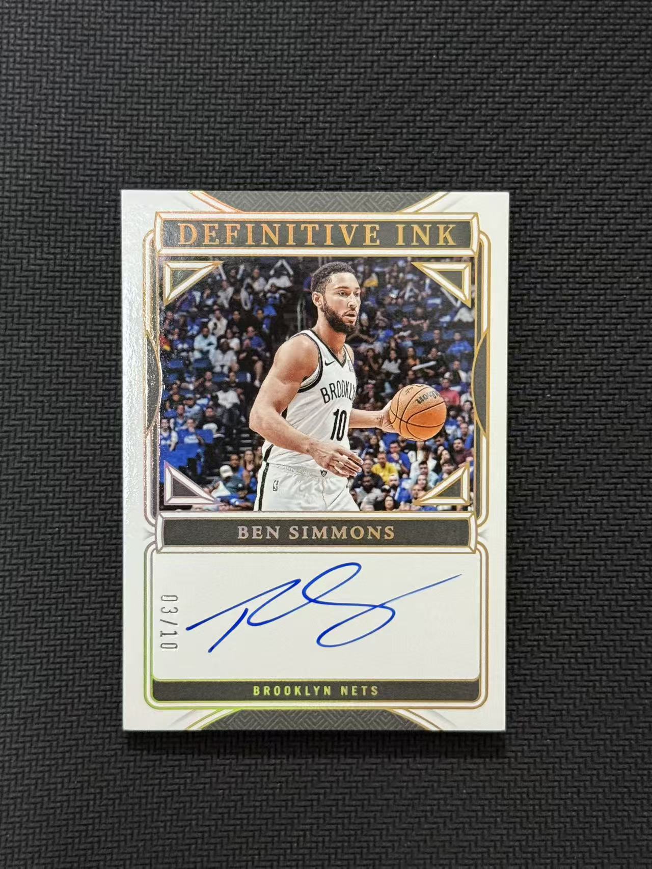 2024-25 Panini National Treasures Ben Simmons 国宝 篮网 本 西蒙斯 03/10编 签字 卡签 金平行 Definitive 卡品如图 老公DR