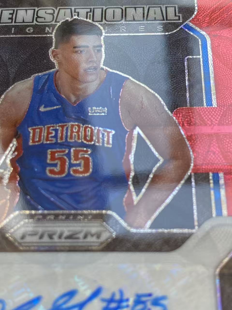 2021-22 Panini Prizm Luka Garza RC Q7 PZ 卢卡 加尔扎 活塞 新秀 签字 SS签 【king#34】瑕疵如图