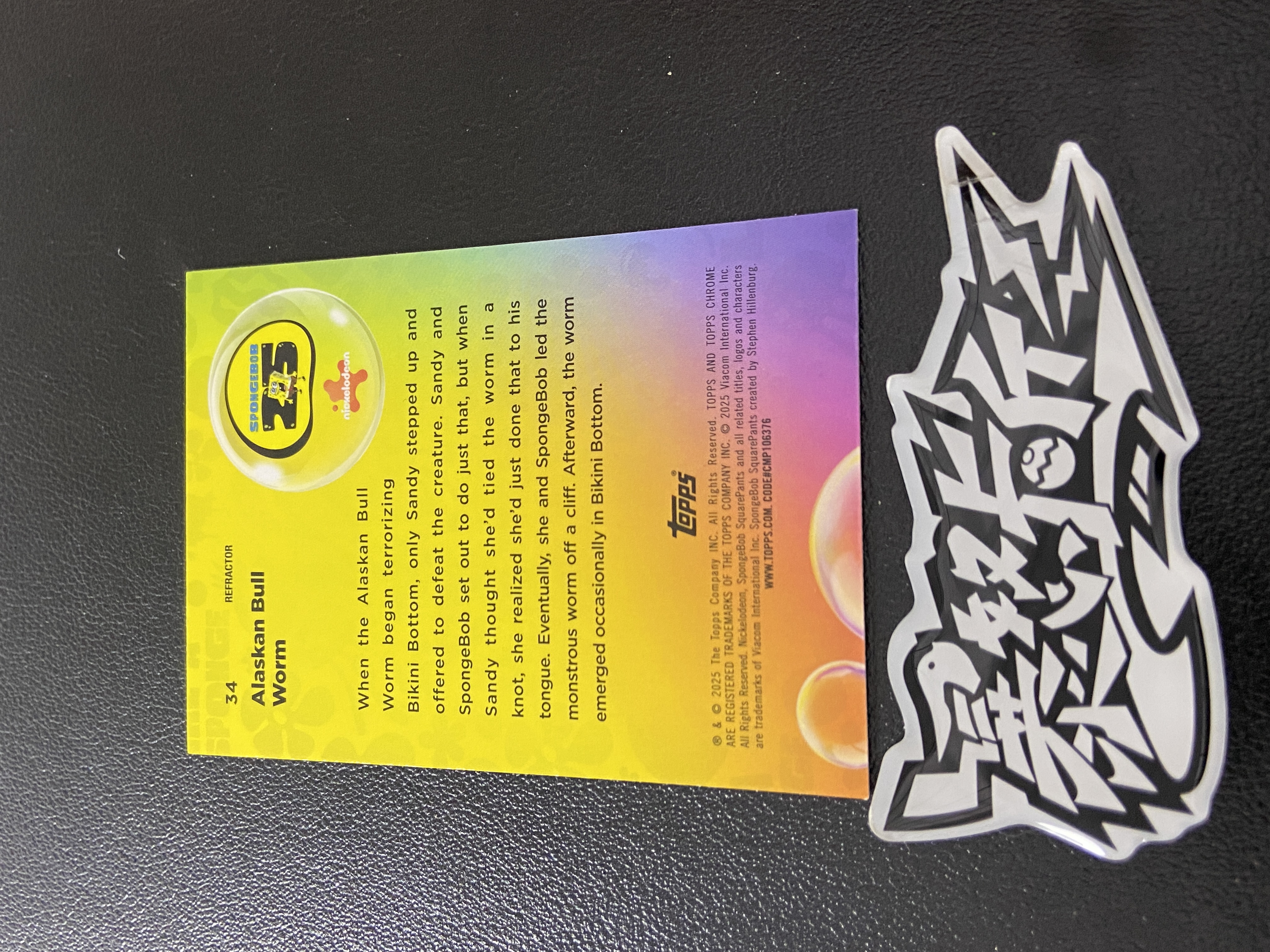 【暴怒代卖】2025 Topps Chrome 海绵宝宝 SpongeBob 25周年 元年 TC Alaskan Bull Worm 阿拉斯加牛虫 海绵宝宝 珊迪 银折 收藏必备 瑕疵如图|暴怒汤白F4