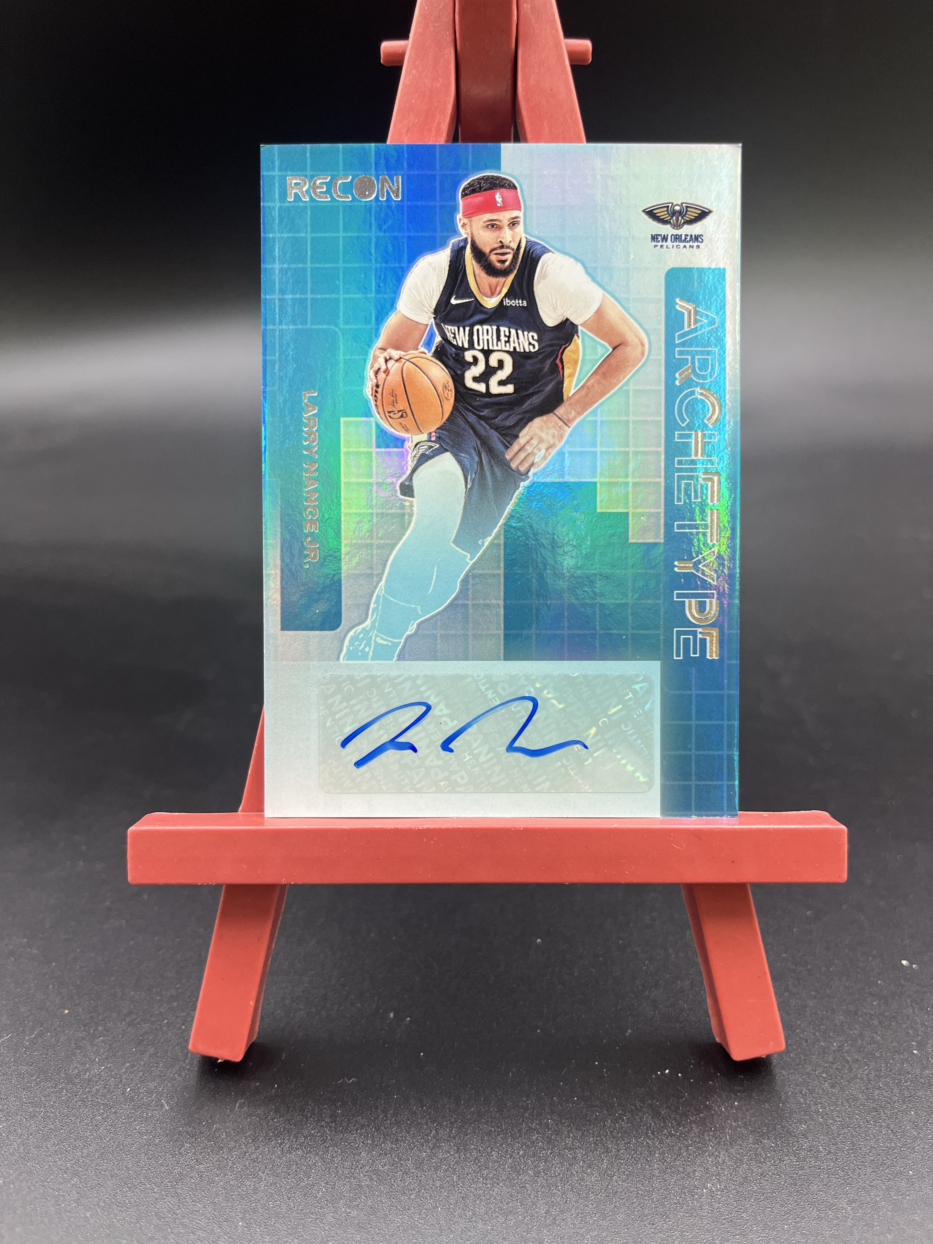 2023-24 Panini Recon Larry Nance Jr. 小拉里 南斯 折射 签字 签名 Archetype 鹈鹕 卡品如图 【优质签字专场】01WZ